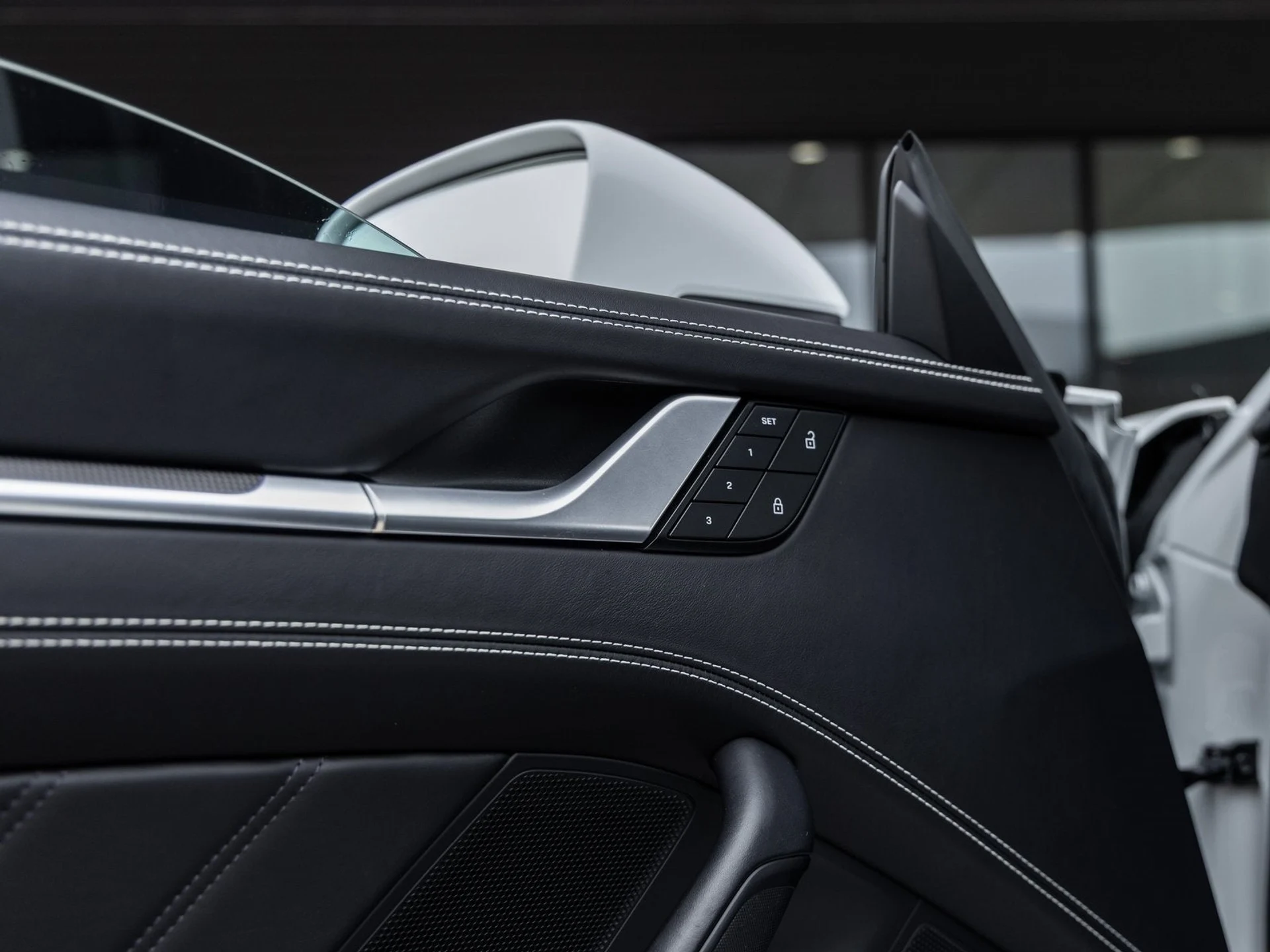 mph028_2584376229_29_2c21691368