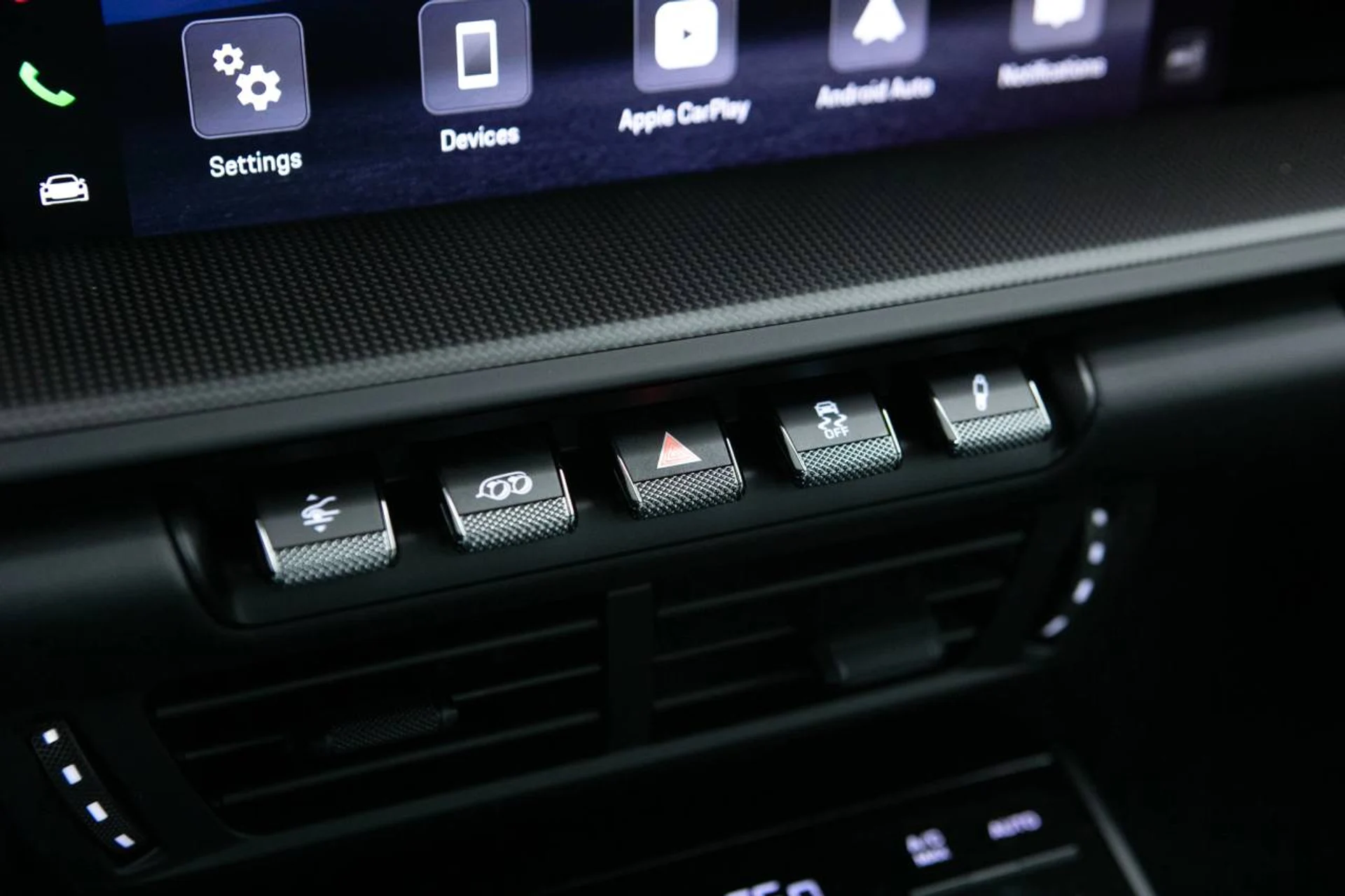 mph028_2593325435_5eb2a2869997bcdffb84652d708b3e04x_734bd80050