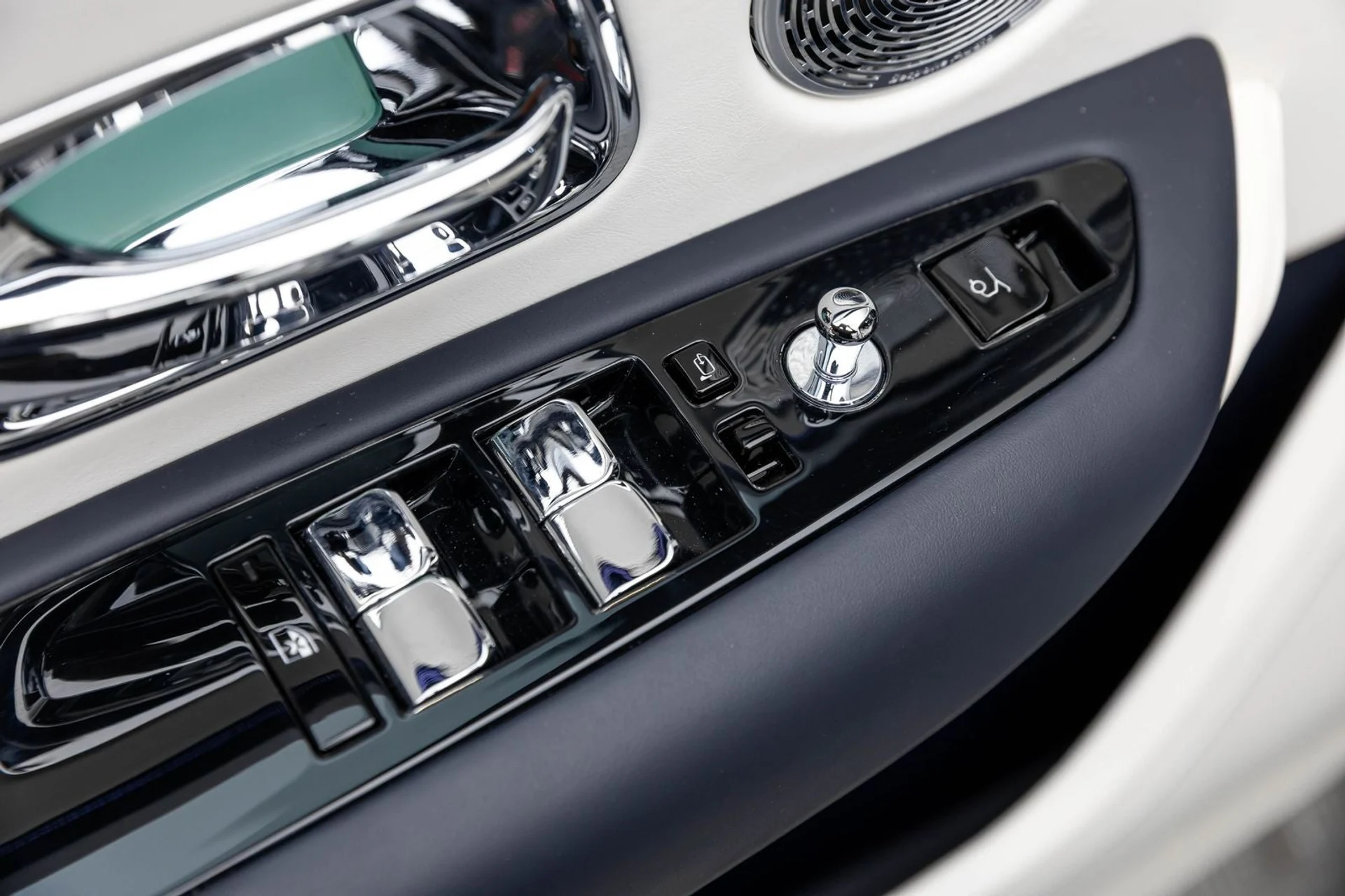 mph028_2600824802_29_3ce68fe676