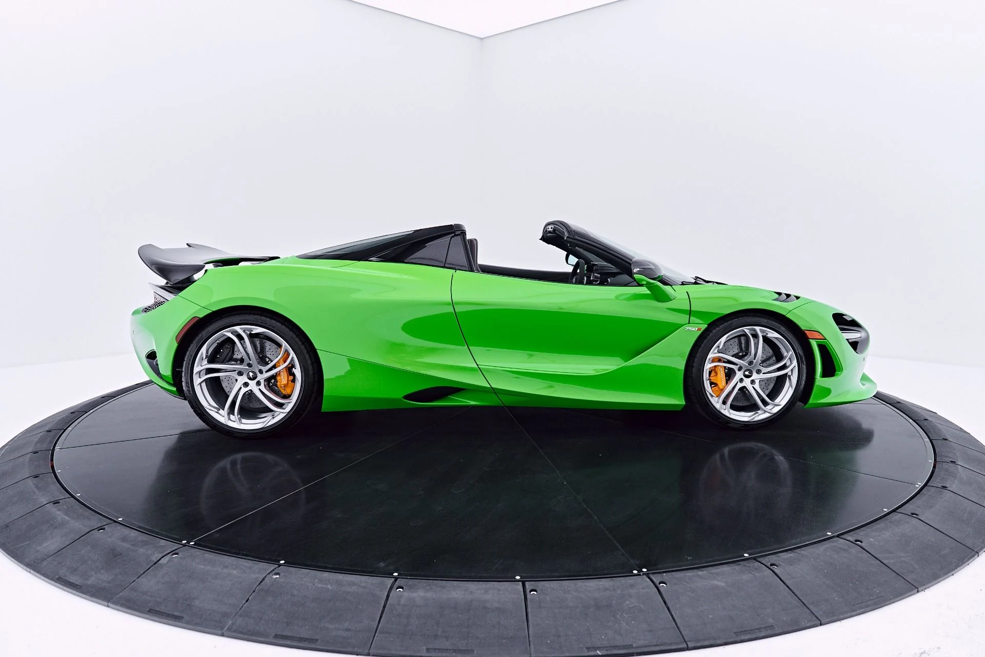 mph028_2610810083_Used_2025_Mc_Laren_750_S_1784081702_b8c72ae634