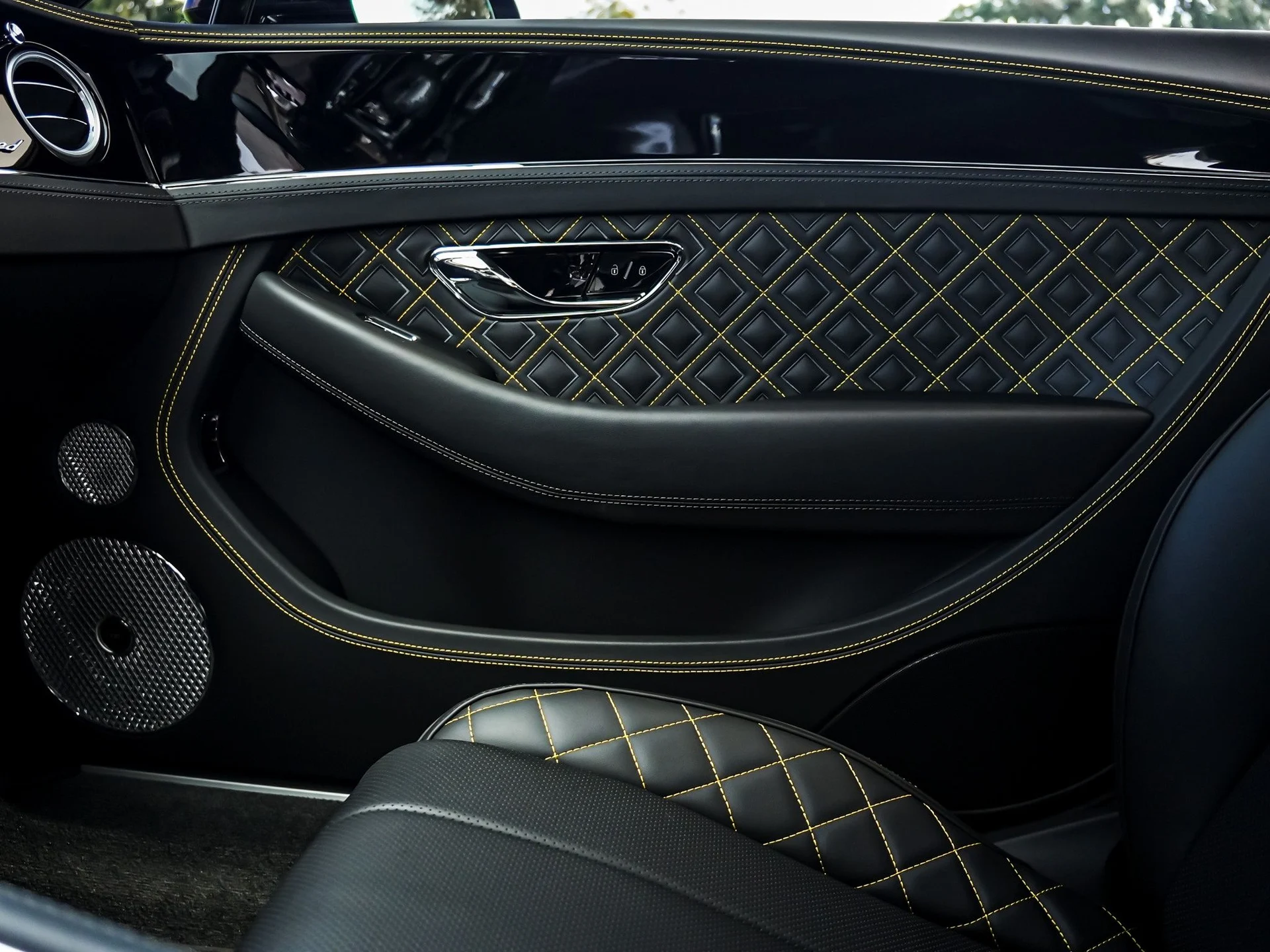 mph028_2612583680_Hi_Tech_Luxury_Imports_LLC_SCBCT_2_ZG_6_NC_098069_image_28_01a2fb8cf7
