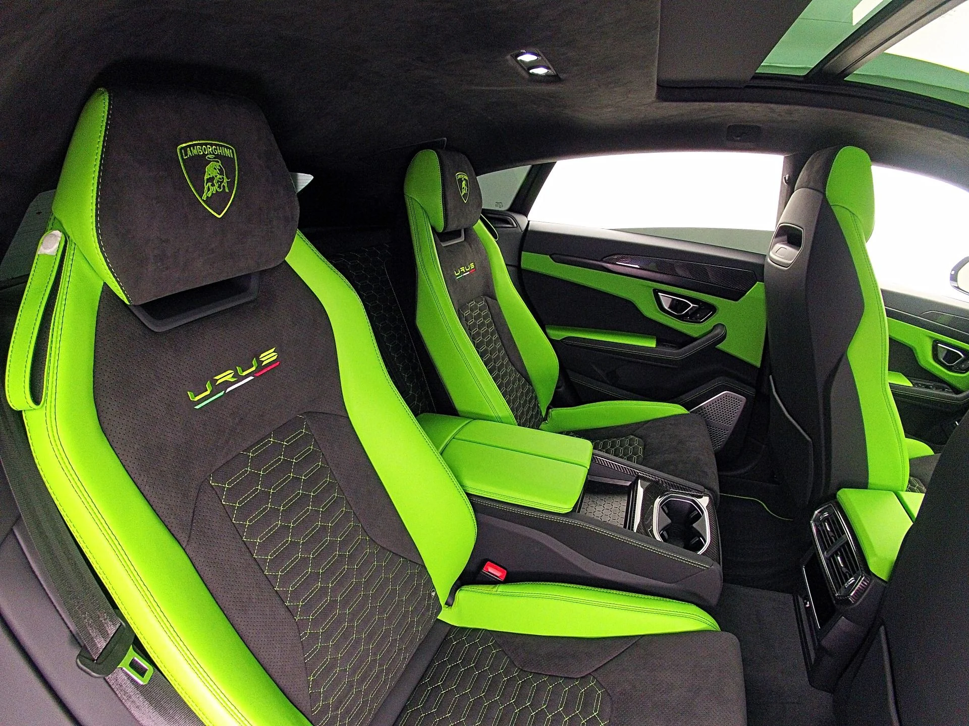 mph028_2613301184_Used_2022_Lamborghini_Urus_SELEZIONE_PRE_OWNED_CERTIFIED_8fa00974c4