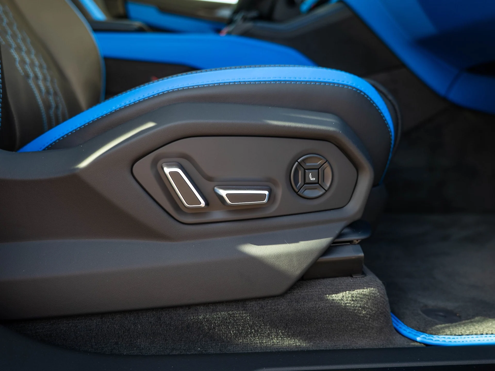 mph028_2614040463_9a5dcbc6e254415a9ce09f8da095f4d1_9e07e13e3b