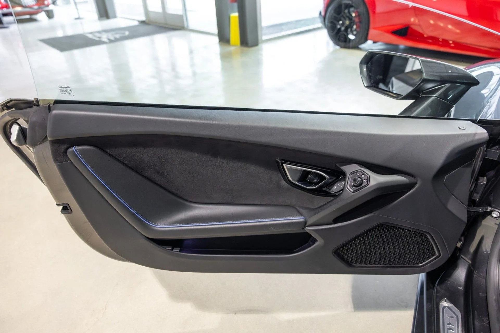 mph028_2615618581_eg_6ba58fe068