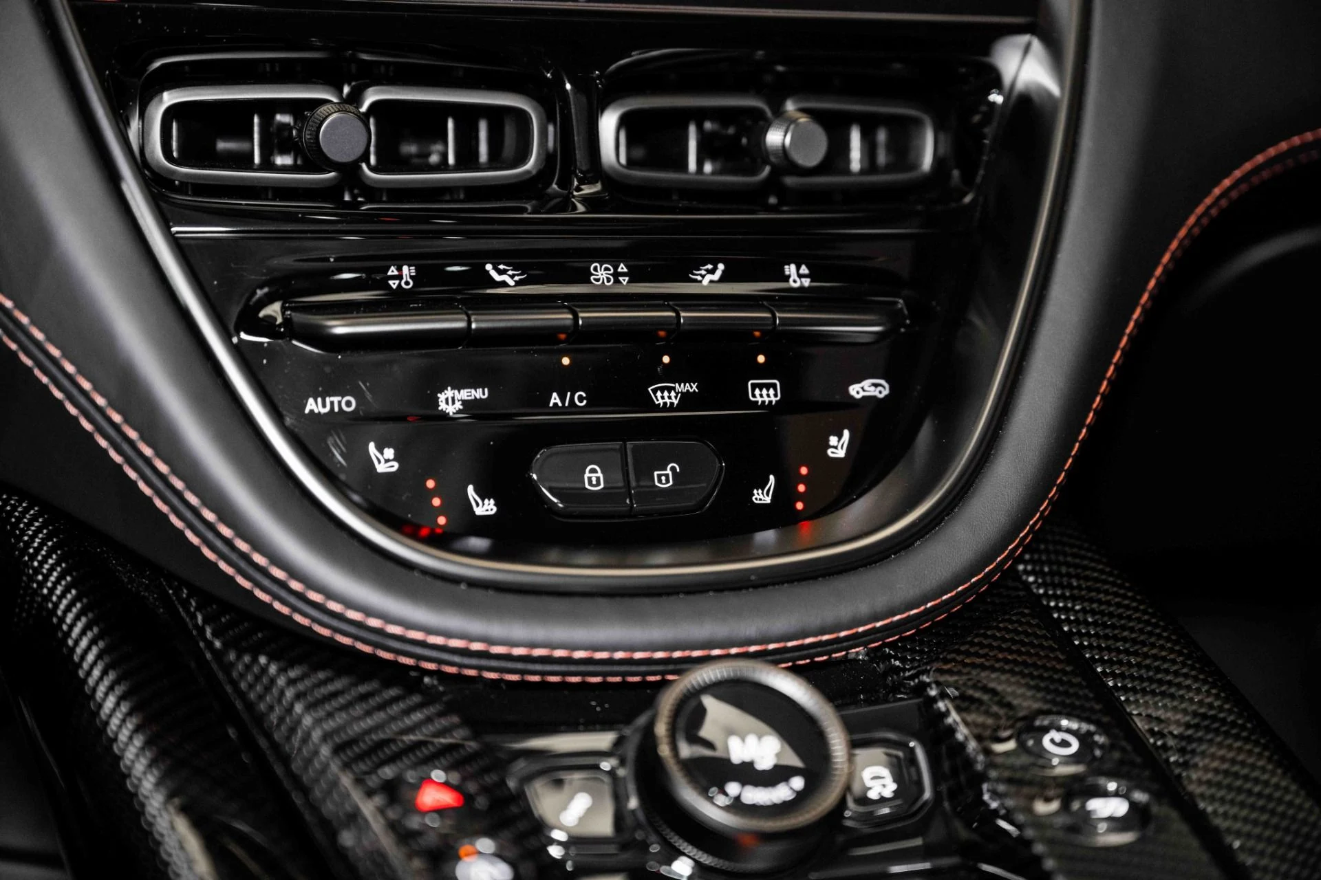 mph028_262254764_Used_2023_Aston_Martin_DBX_707_1729954912_57c960ca17