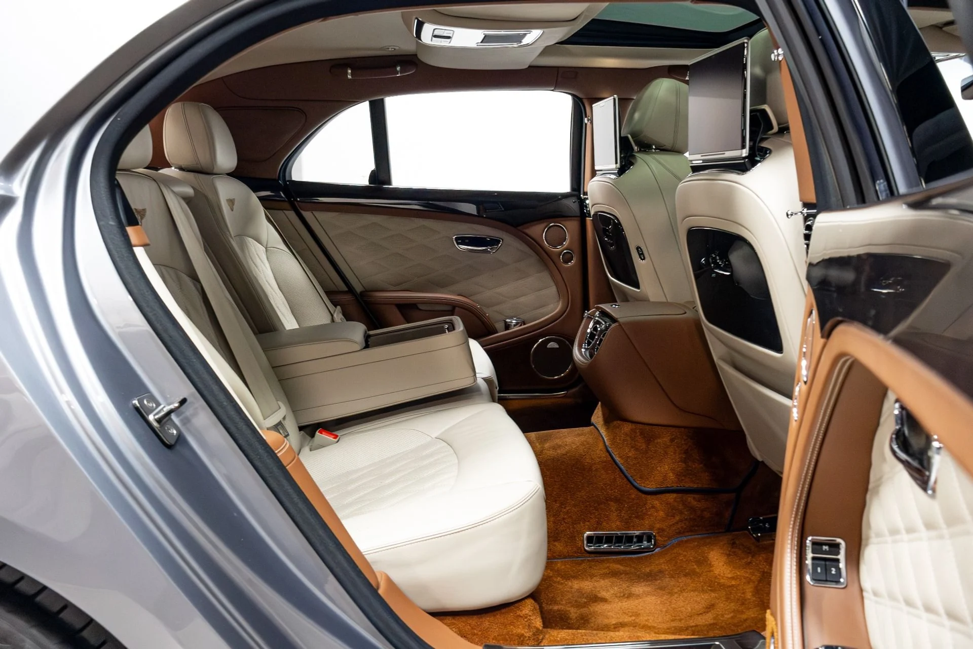 mph028_2623247939_Used_2017_Bentley_Mulsanne_Speed_1775685979_6d489fe838