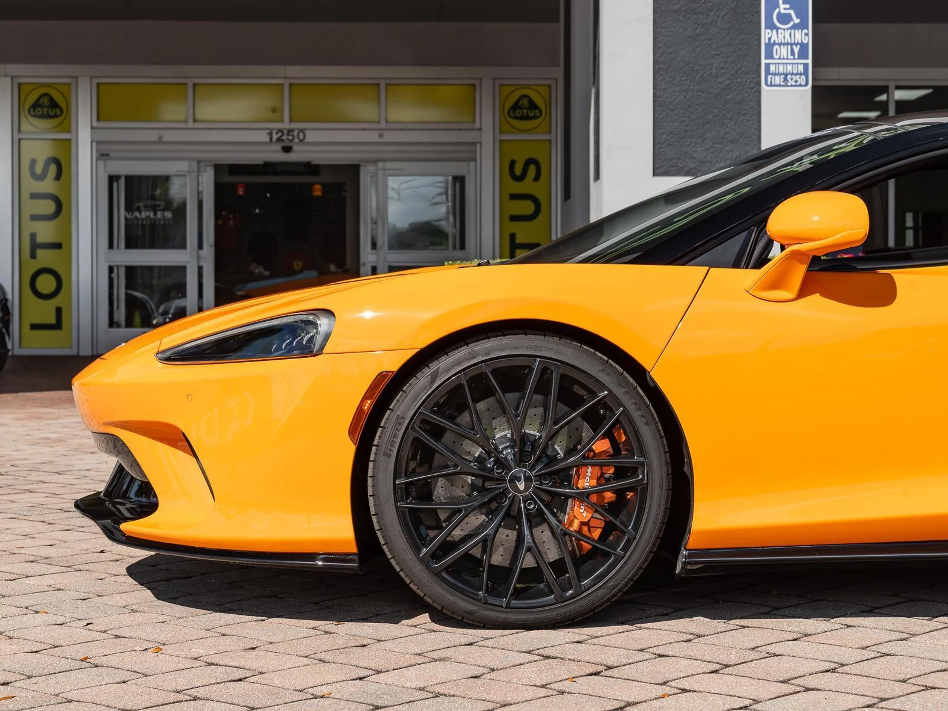 mph028_2625158613_Used_2022_Mc_Laren_GT_1773176948_21fb25c017