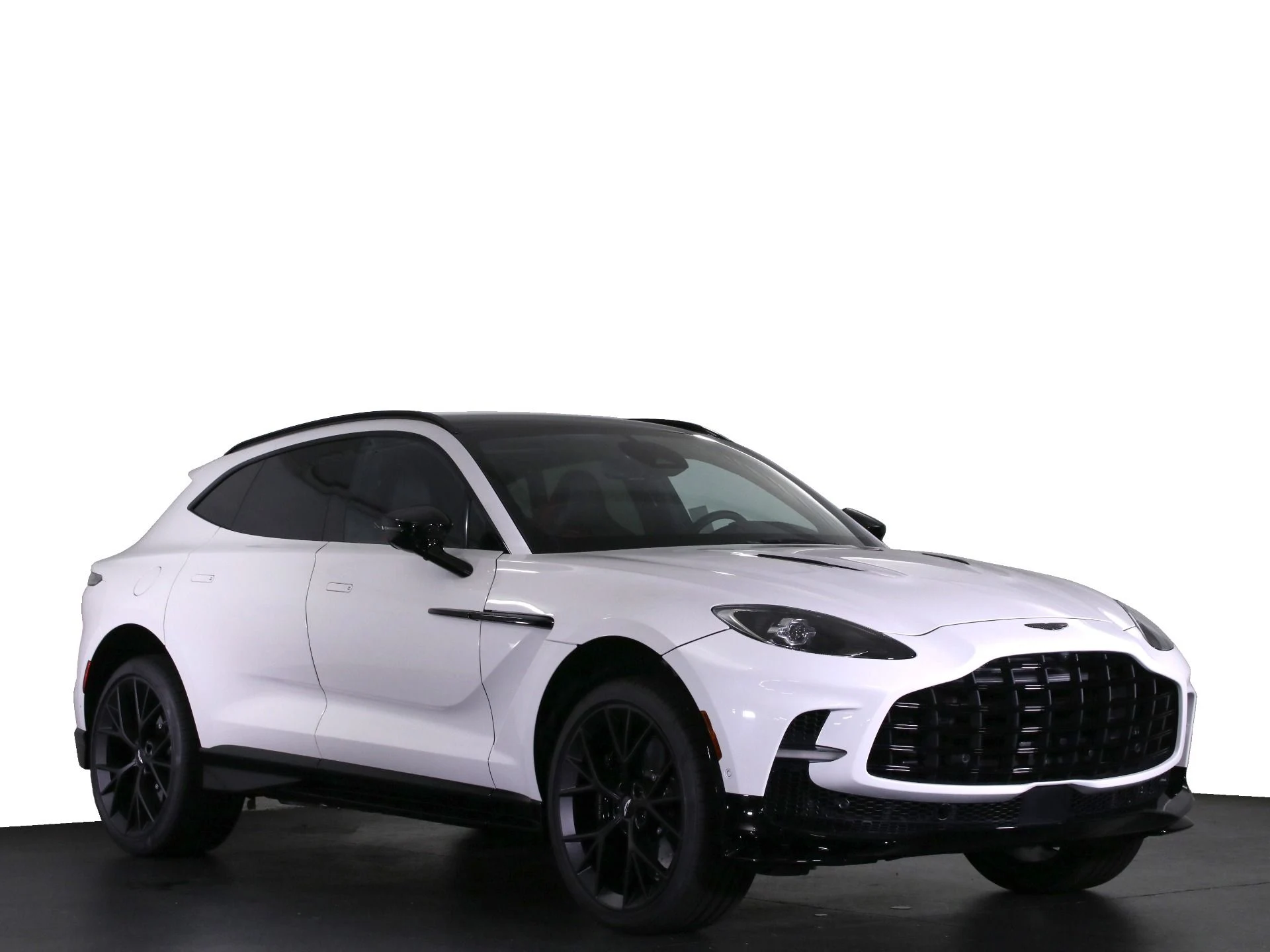 mph028_2625583713_New_2025_Aston_Martin_DBX_707_1758482627_2aab161098