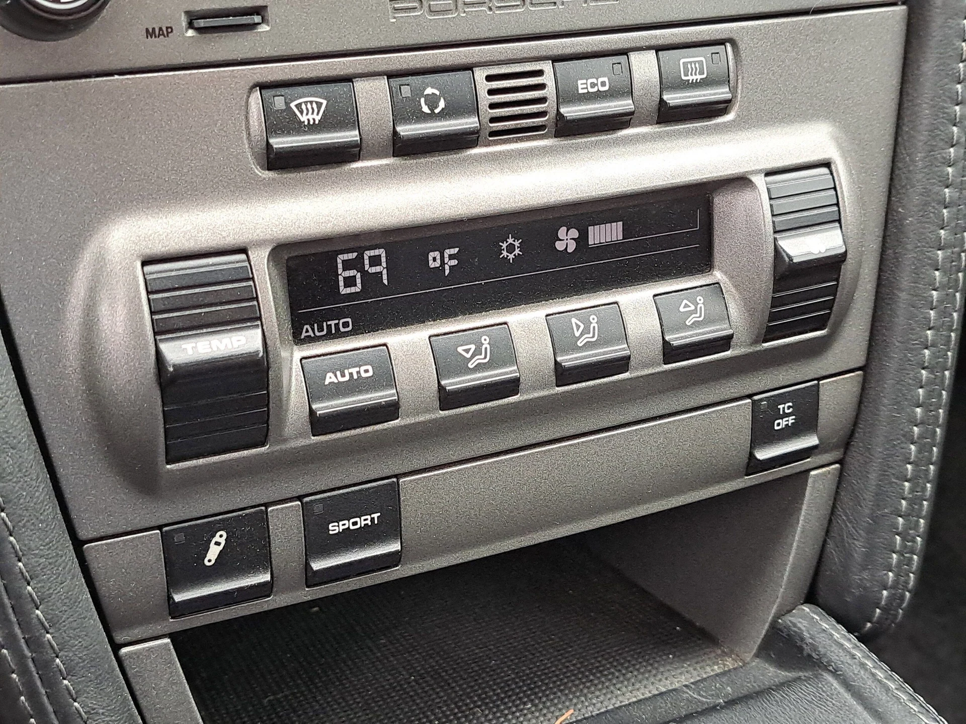 mph028_2625783889_d6499b84683daeacb7778d65374f93c0x_6417940b68