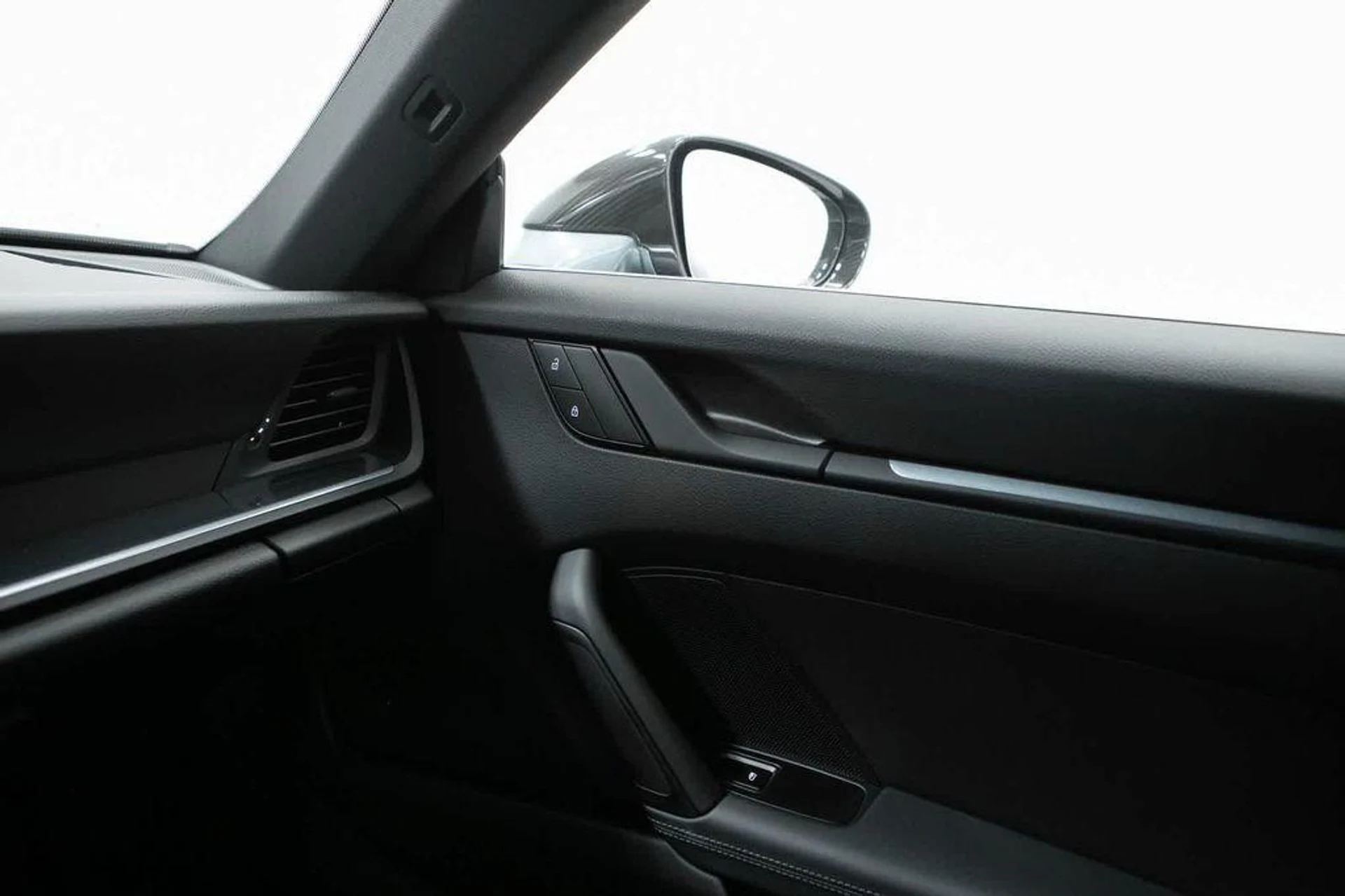 mph028_2628679456_e_H3_Hc_PS_6_EU_2qm_Zm0b5_Crz_Hegh_BM_f71cd854f4