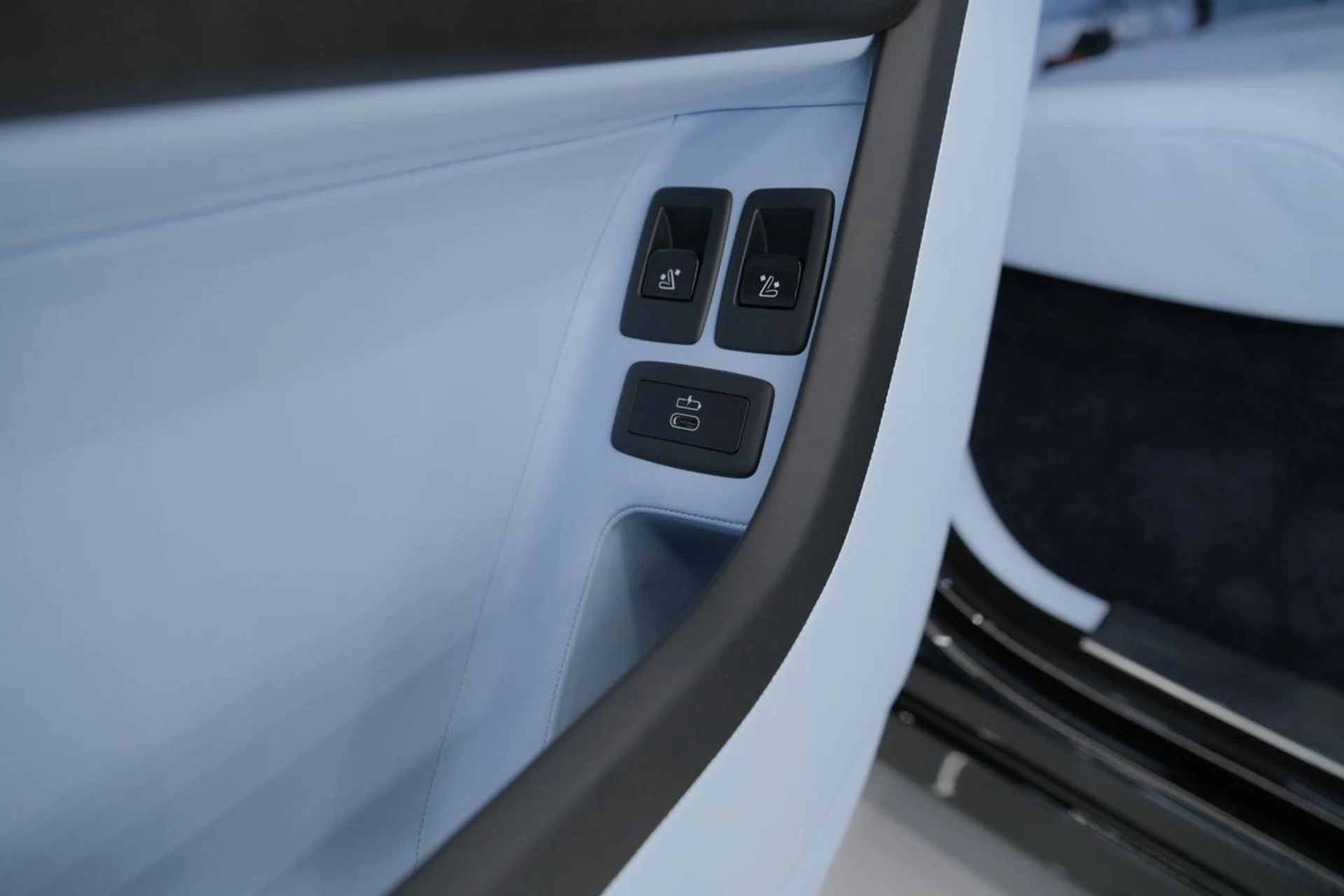 mph028_2633805295_ba8e22953d00587c8b3222cc74eda4a7_3e8eecde8f