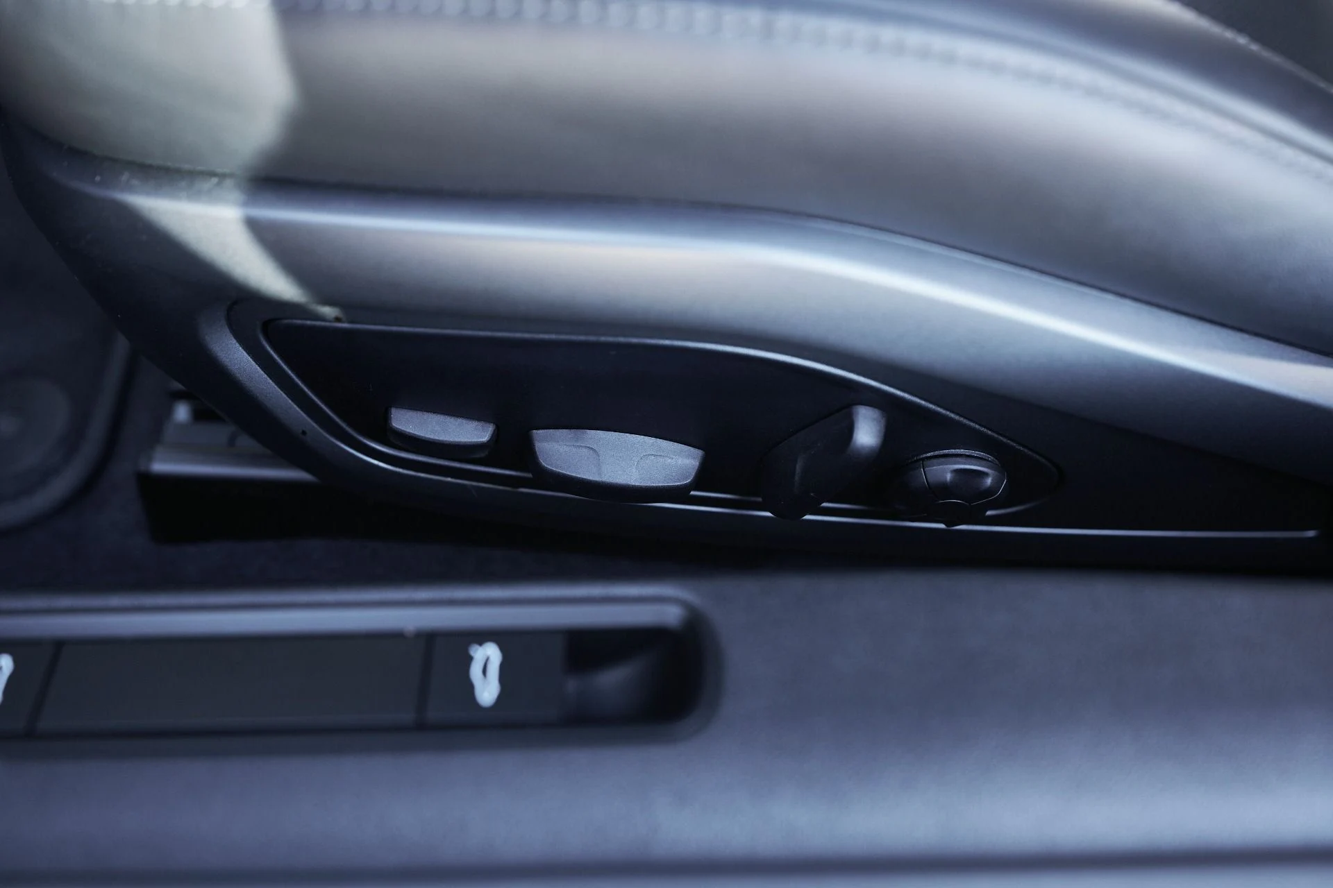 mph028_2634126846_Used_2024_Porsche_911_Carrera_S_1763676125_931a156562