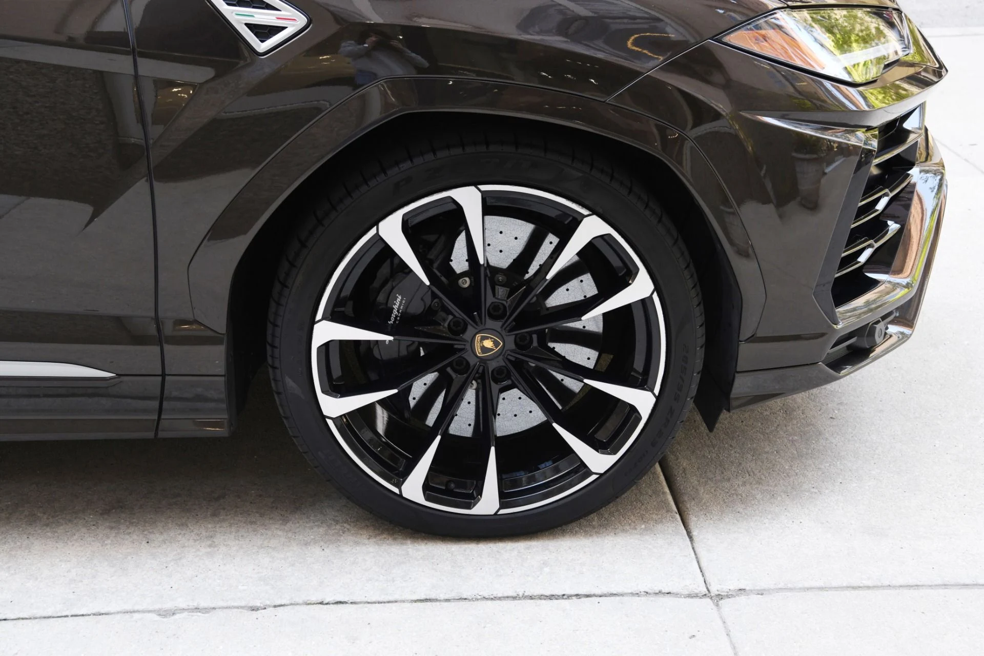 mph028_2647594865_Used_2021_Lamborghini_Urus_1748030633_97a372d064