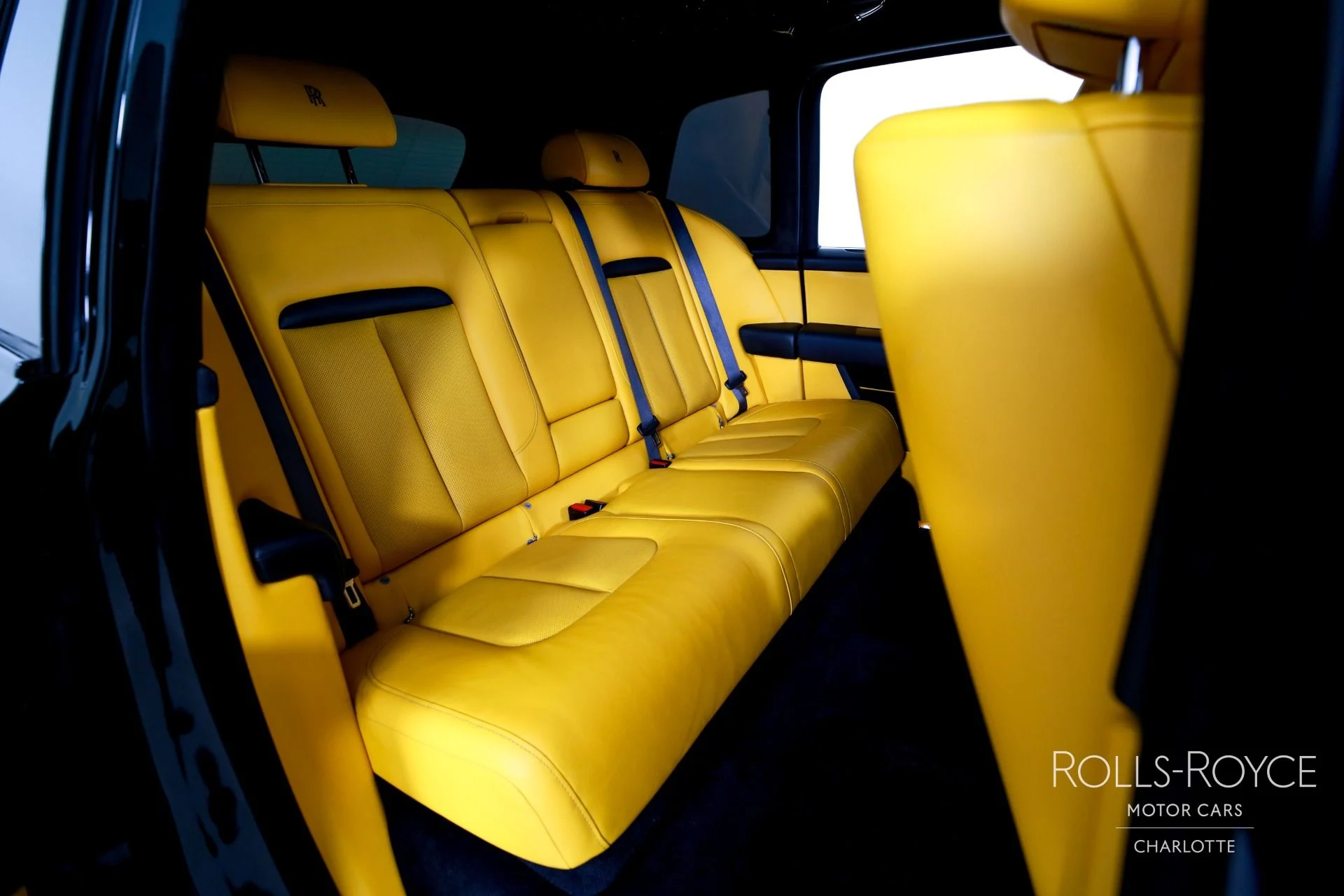 mph028_2652153070_Used_2022_Rolls_Royce_Cullinan_1769449841_15e88c1872