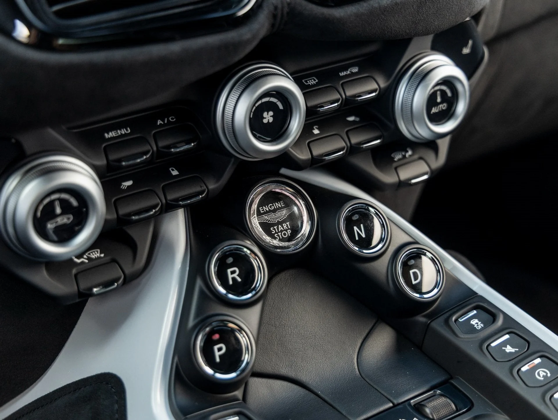 mph028_2653824166_29_dbb2b2b200