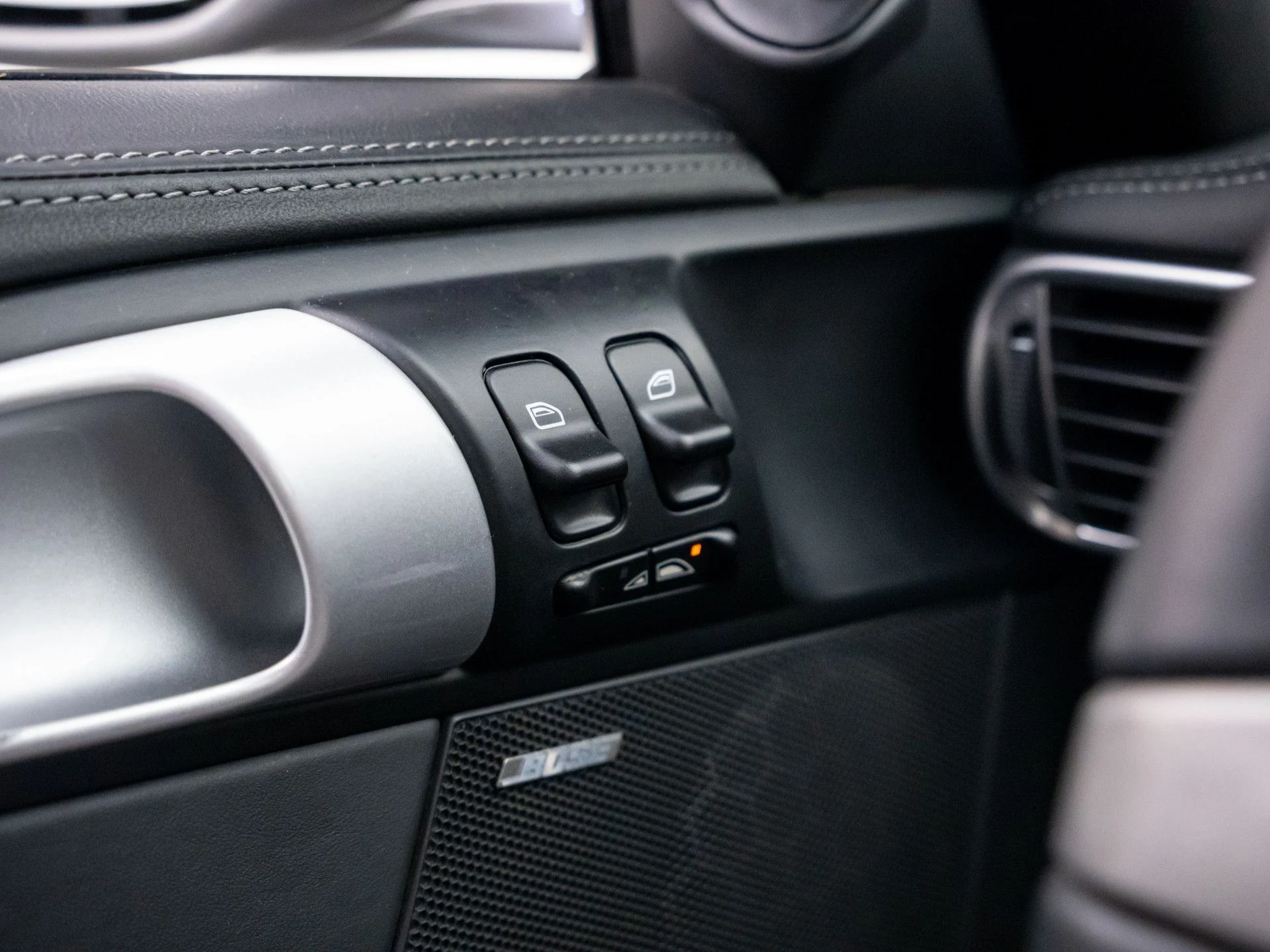 mph028_265626573_230ad3049994a584af0ae5c418329621x_dd14e7ae3a