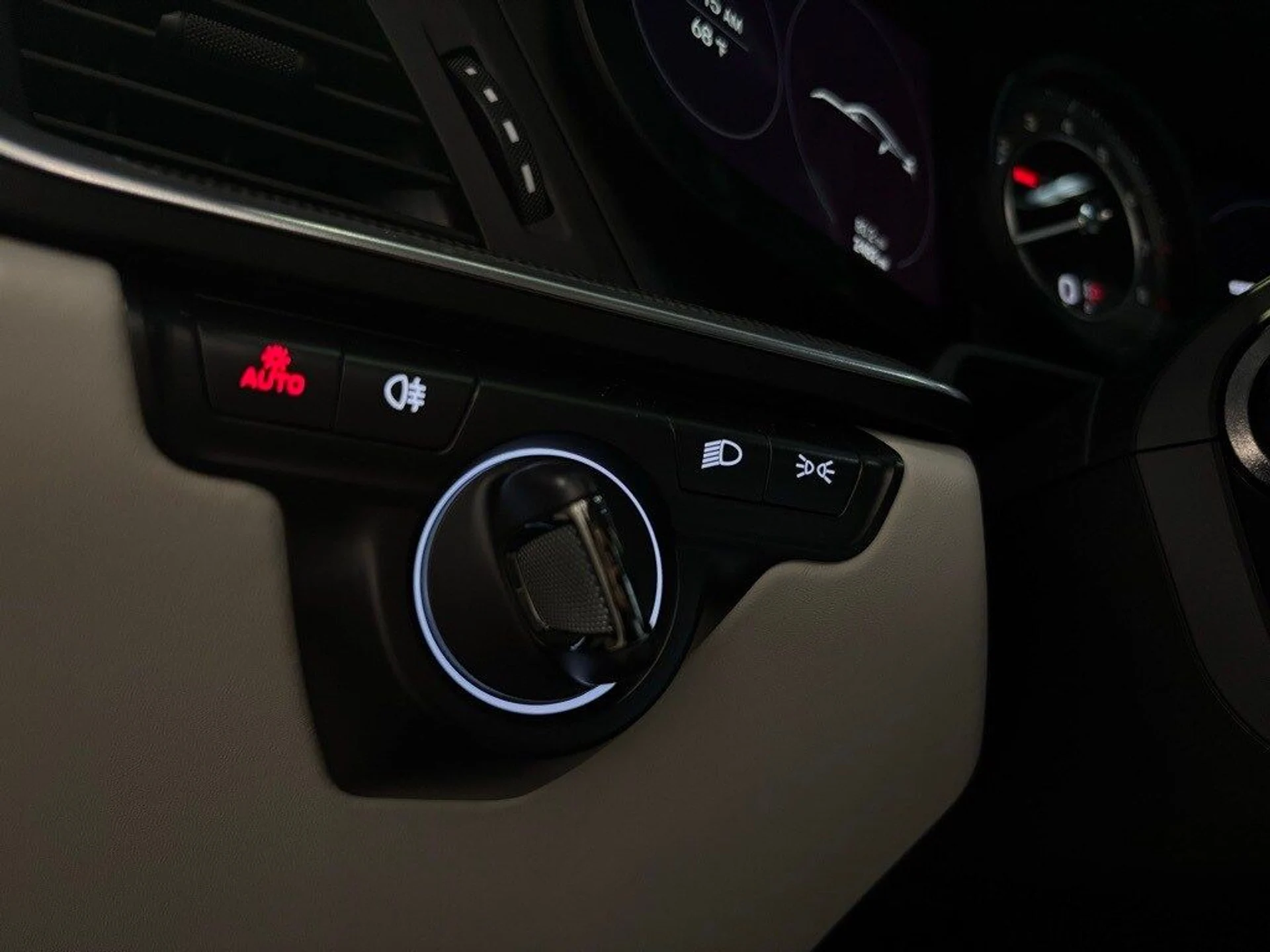 mph028_2669041166_546facbe0797442e0b45c1ea87b63341x_28bcdf9323