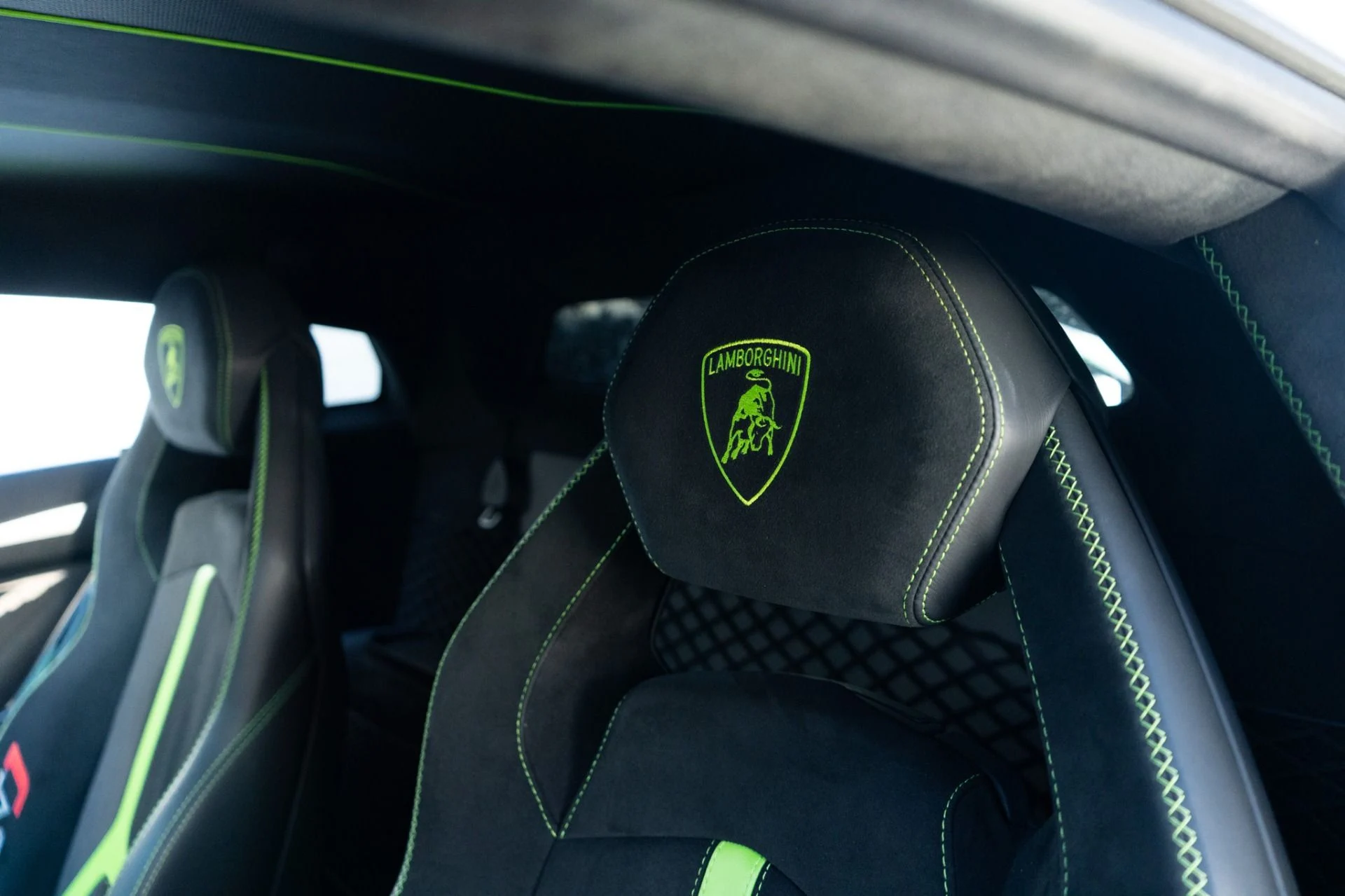 mph028_2669418146_Used_2019_Lamborghini_Aventador_LP_770_4_SVJ_1771431359_82ba02b8bd