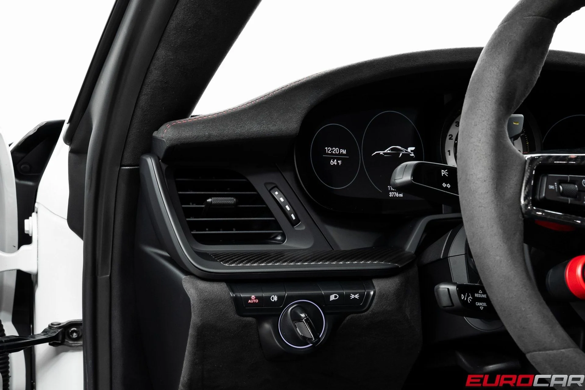 mph028_2673539866_image_29_6bf6a92298