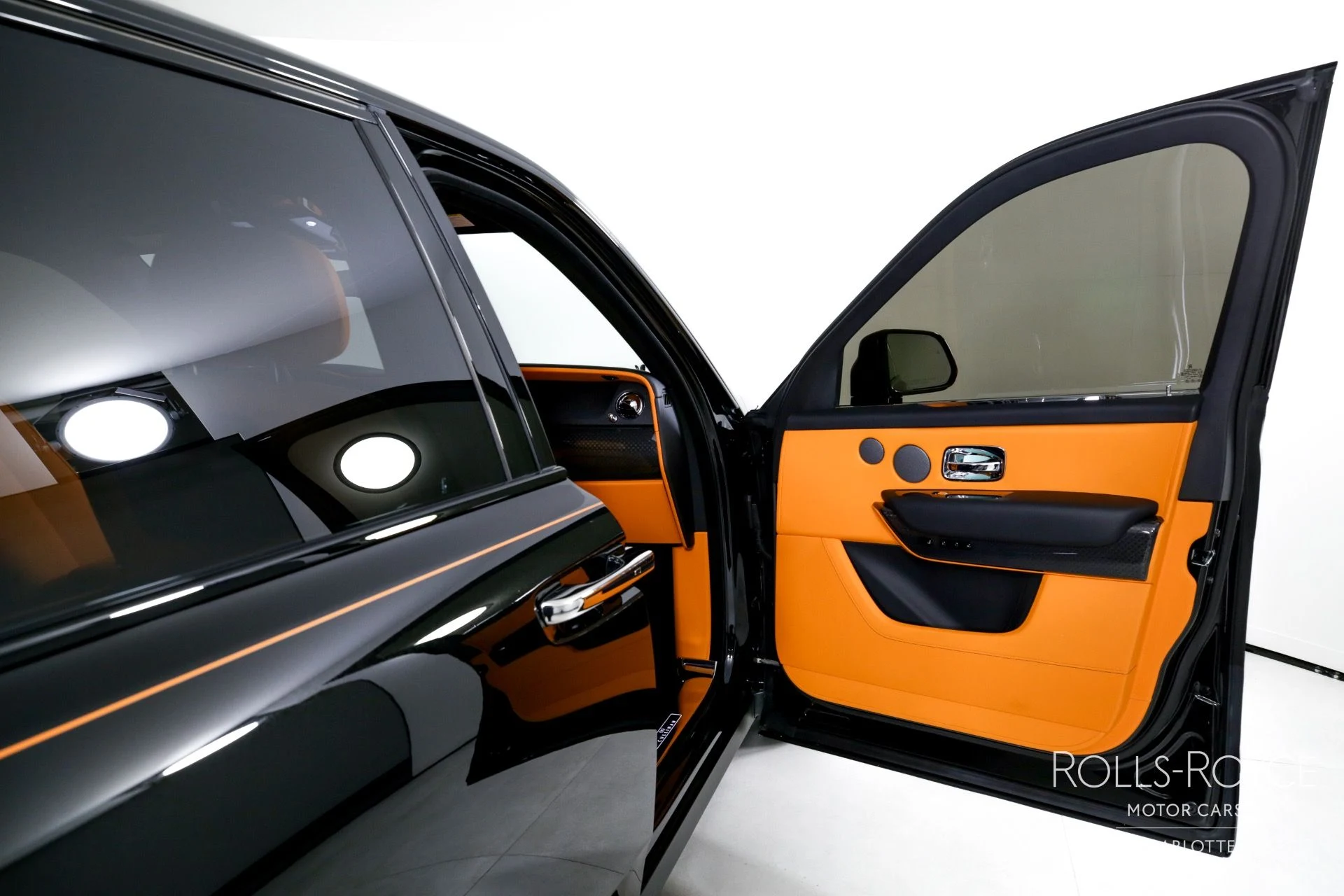 mph028_2674619379_Used_2023_Rolls_Royce_Black_Badge_Cullinan_1715880201_1f42f8893c