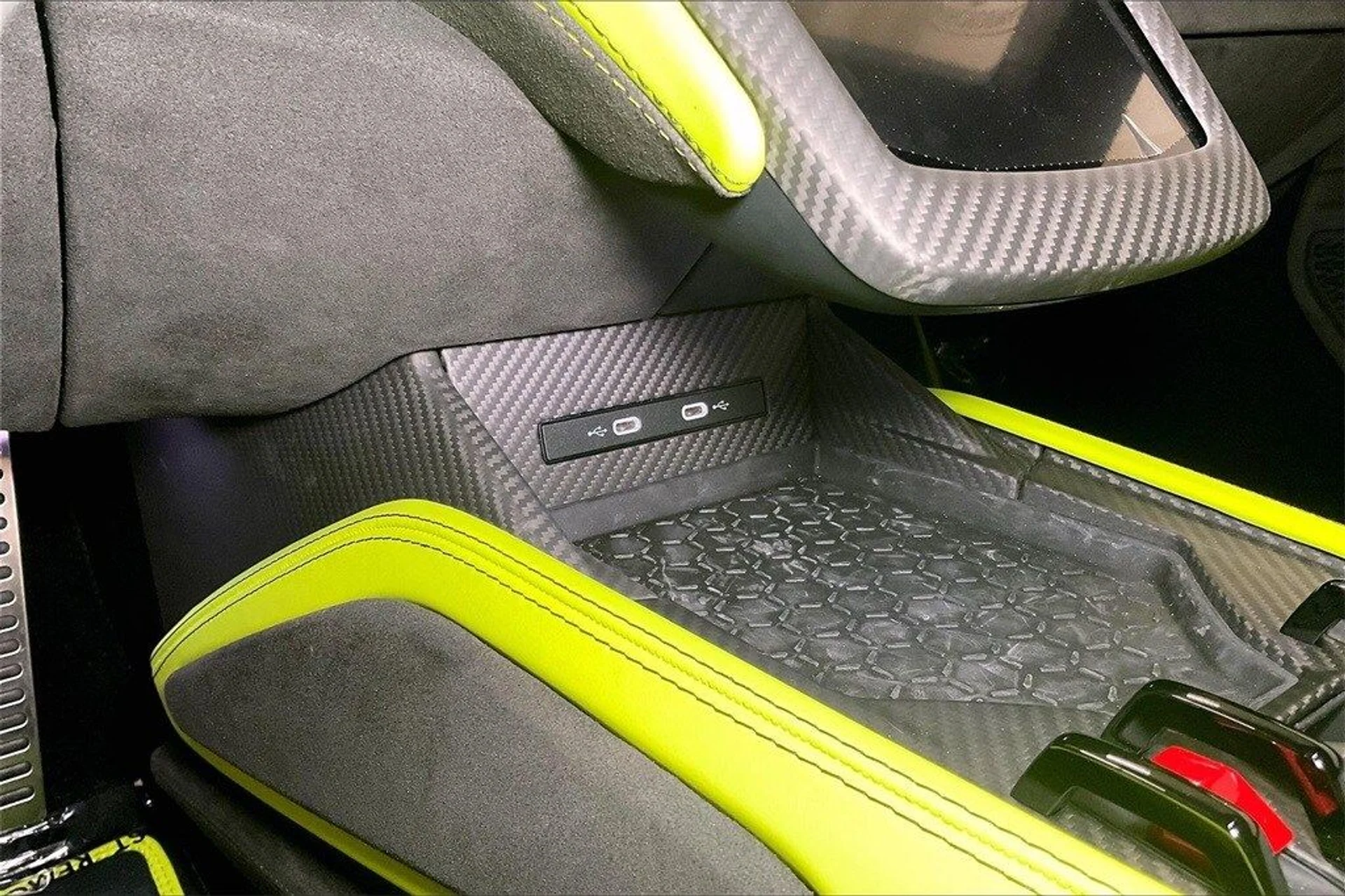 mph028_269012428_a1764581d961e10c01076b8bce45efb1x_b157b1892e