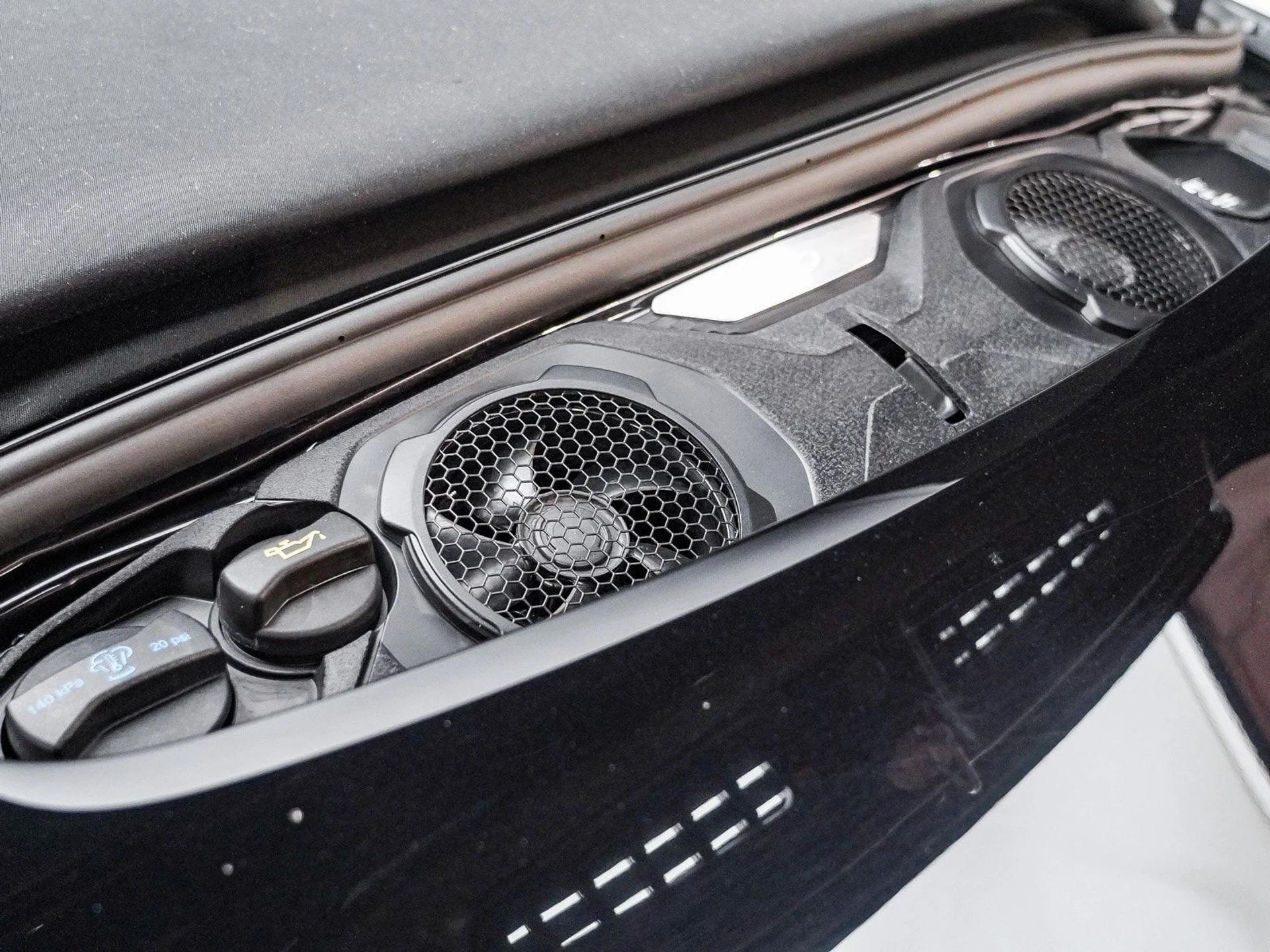 mph028_2693755989_60ac5424139e8dc924f518b1b88095fcx_dd3178ba54