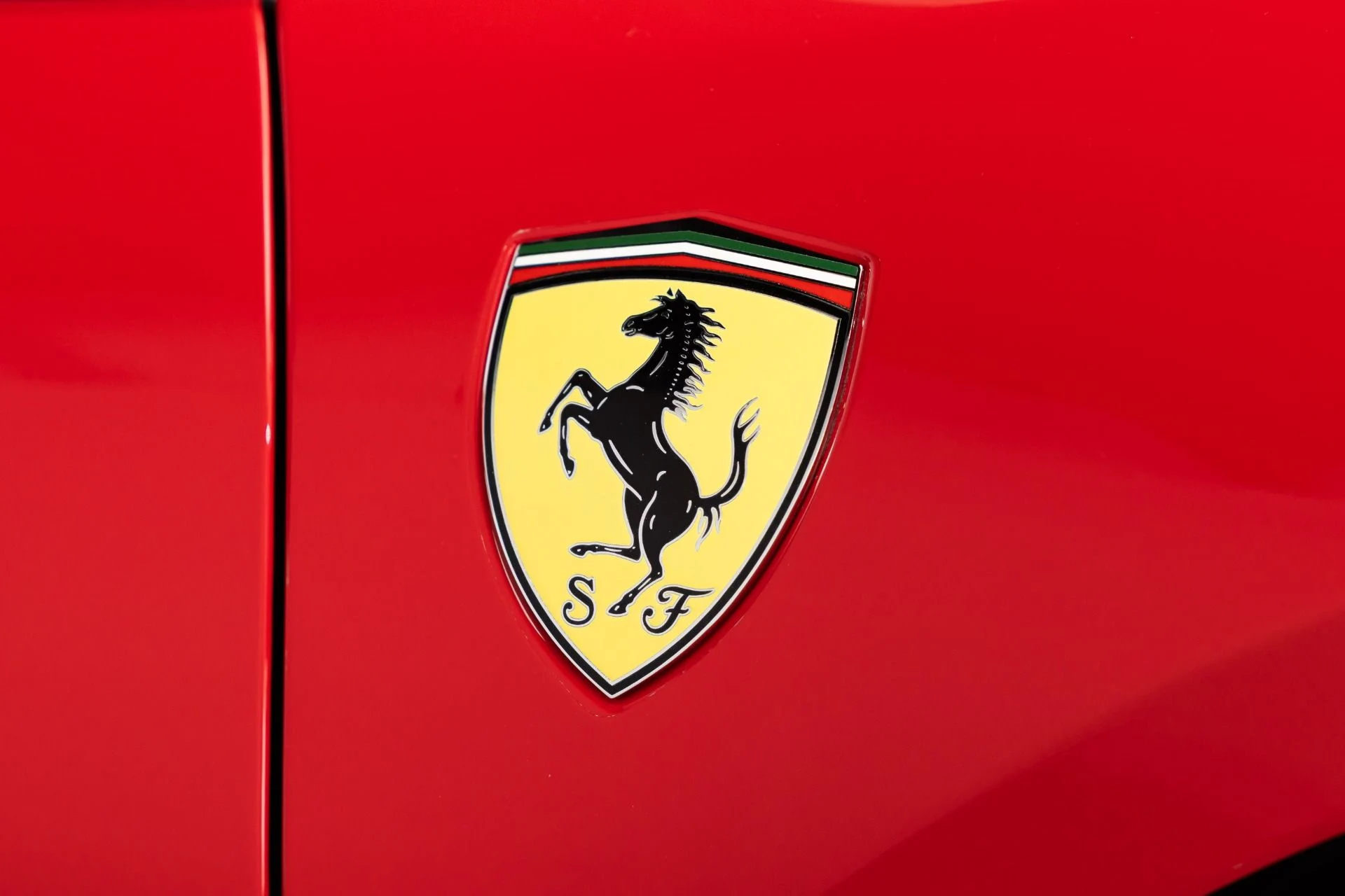 mph028_2699463087_Used_2017_Ferrari_488_Spider_1782928038_9a831e42a2