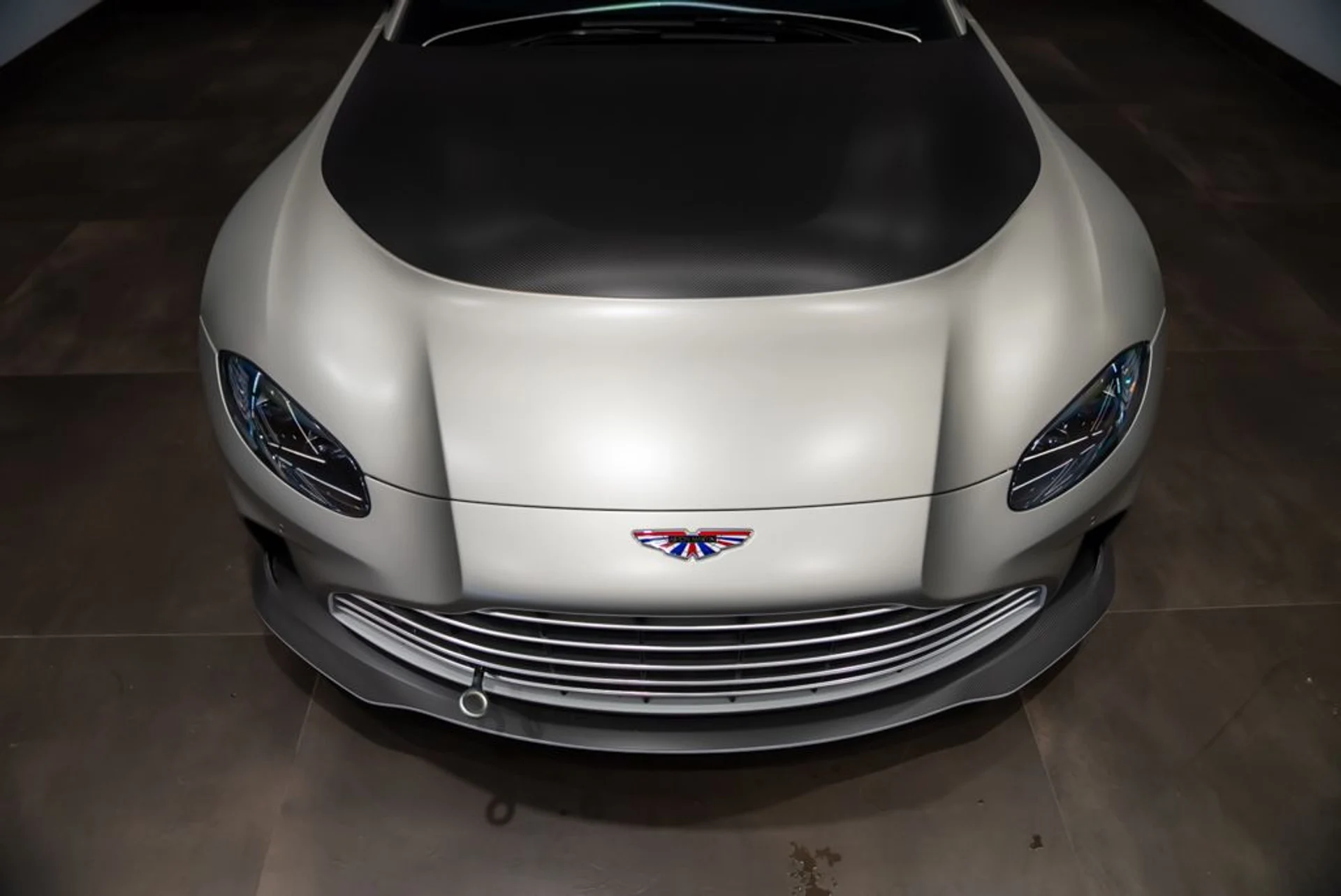 mph028_2706568620_aston_martin_vantage_2023_jpg_v_1768855591_82db8b1123