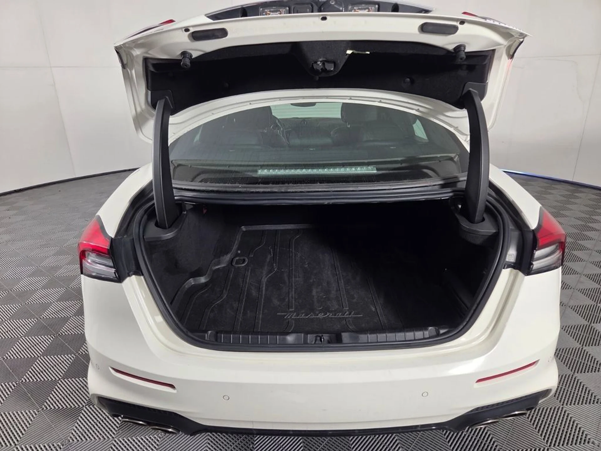 mph028_2714582999_23301546d6fb418758895544dc9f96b1_d8ebd3c6ec