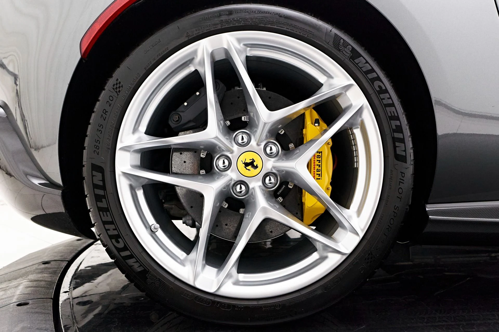 mph028_2722893072_Used_2021_Ferrari_Roma_Base_1726158293_9a3a63941c