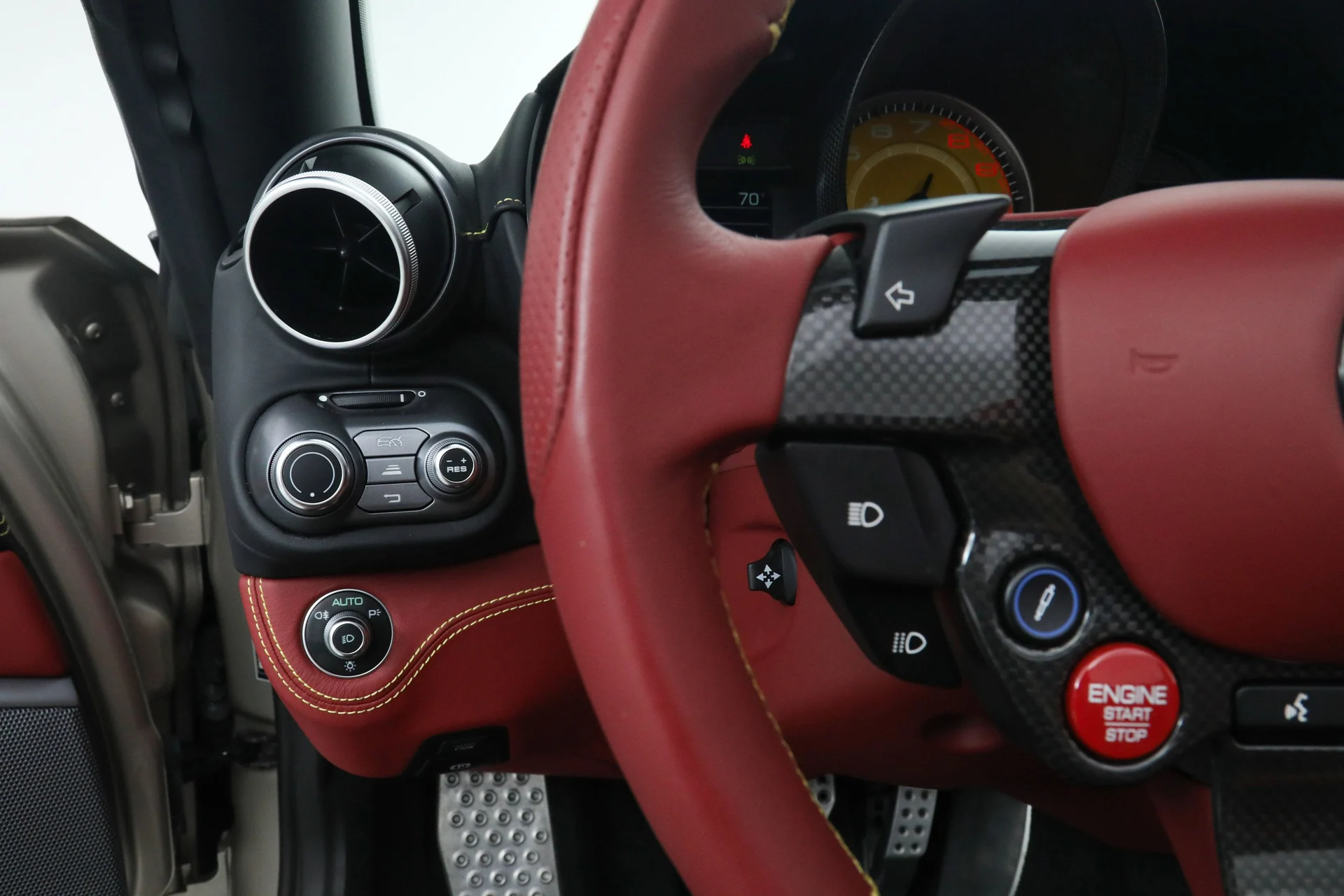 mph028_2725836635_69e53f7f065475c62eb0a3de77563d2d_142c9f77f3