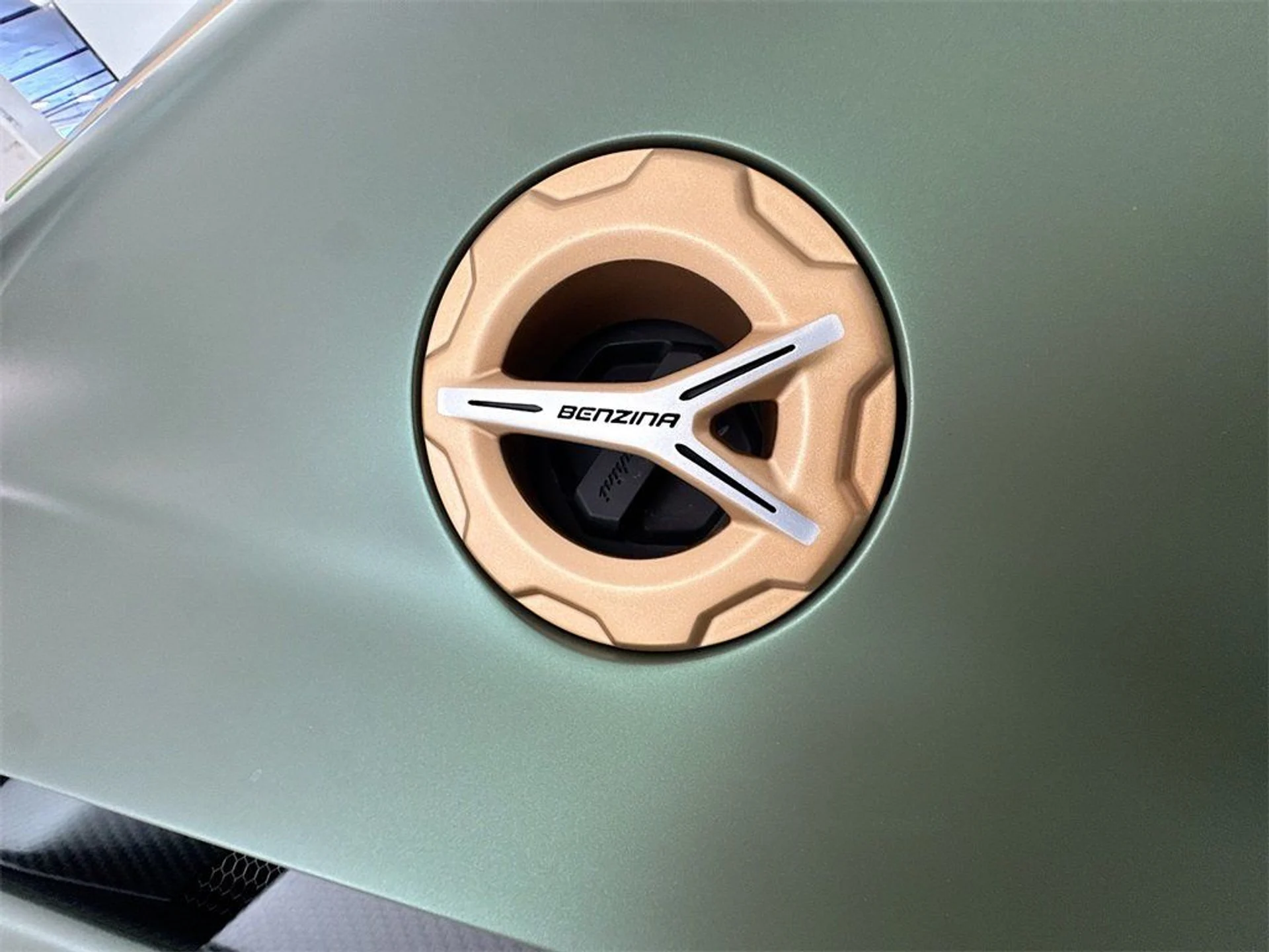 mph028_273082443_1810cb2341deb67f31c569c77e42a18c_c2954bab57