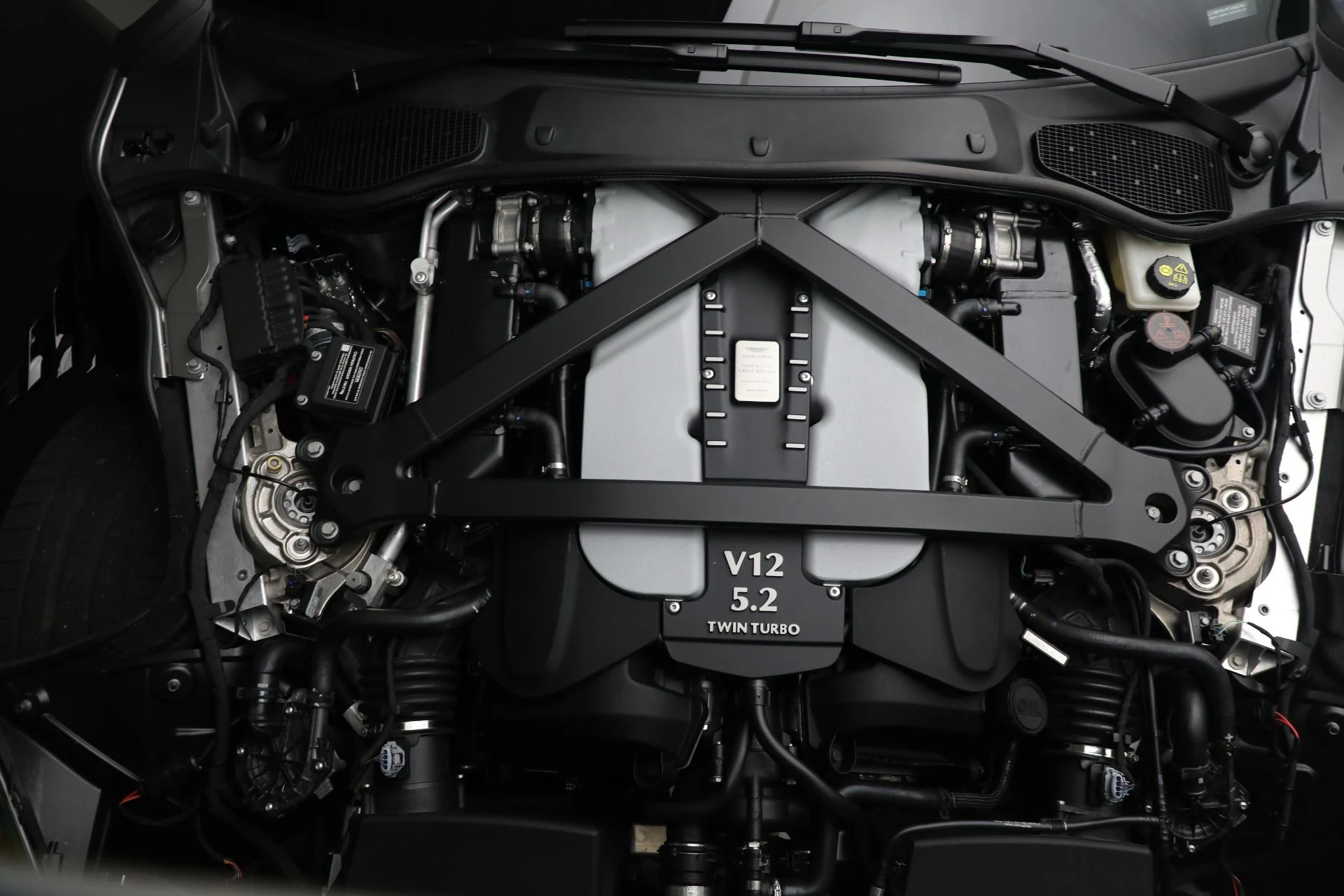 mph028_2733517761_Used_2023_Aston_Martin_DBS_Superleggera_fcbbfc86f3