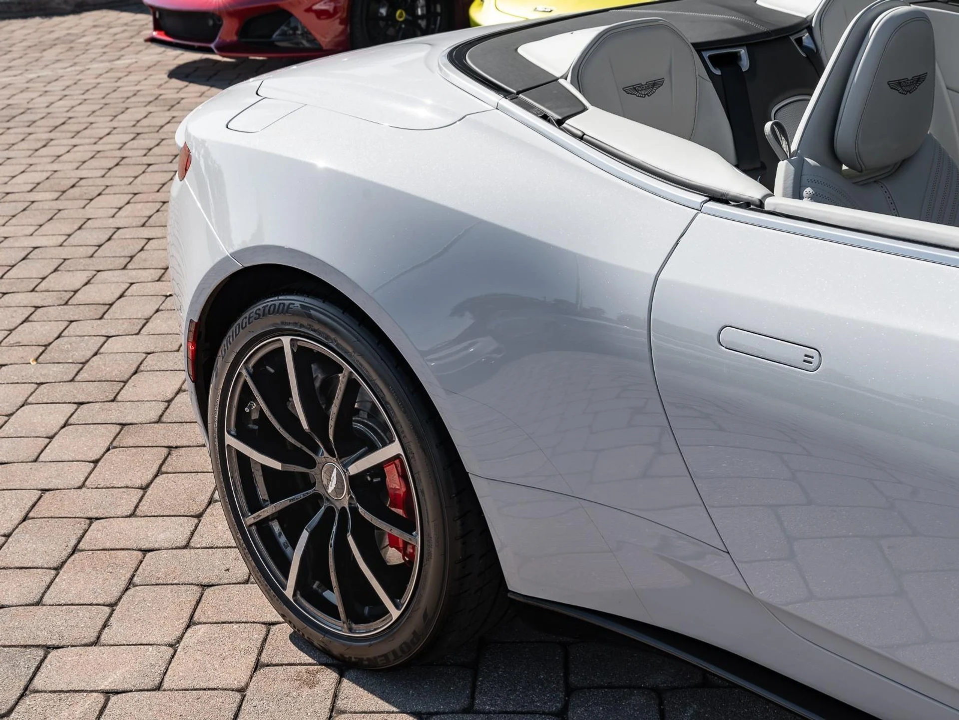 mph028_2733525180_Used_2022_Aston_Martin_DB_11_1767028110_cce19322ee