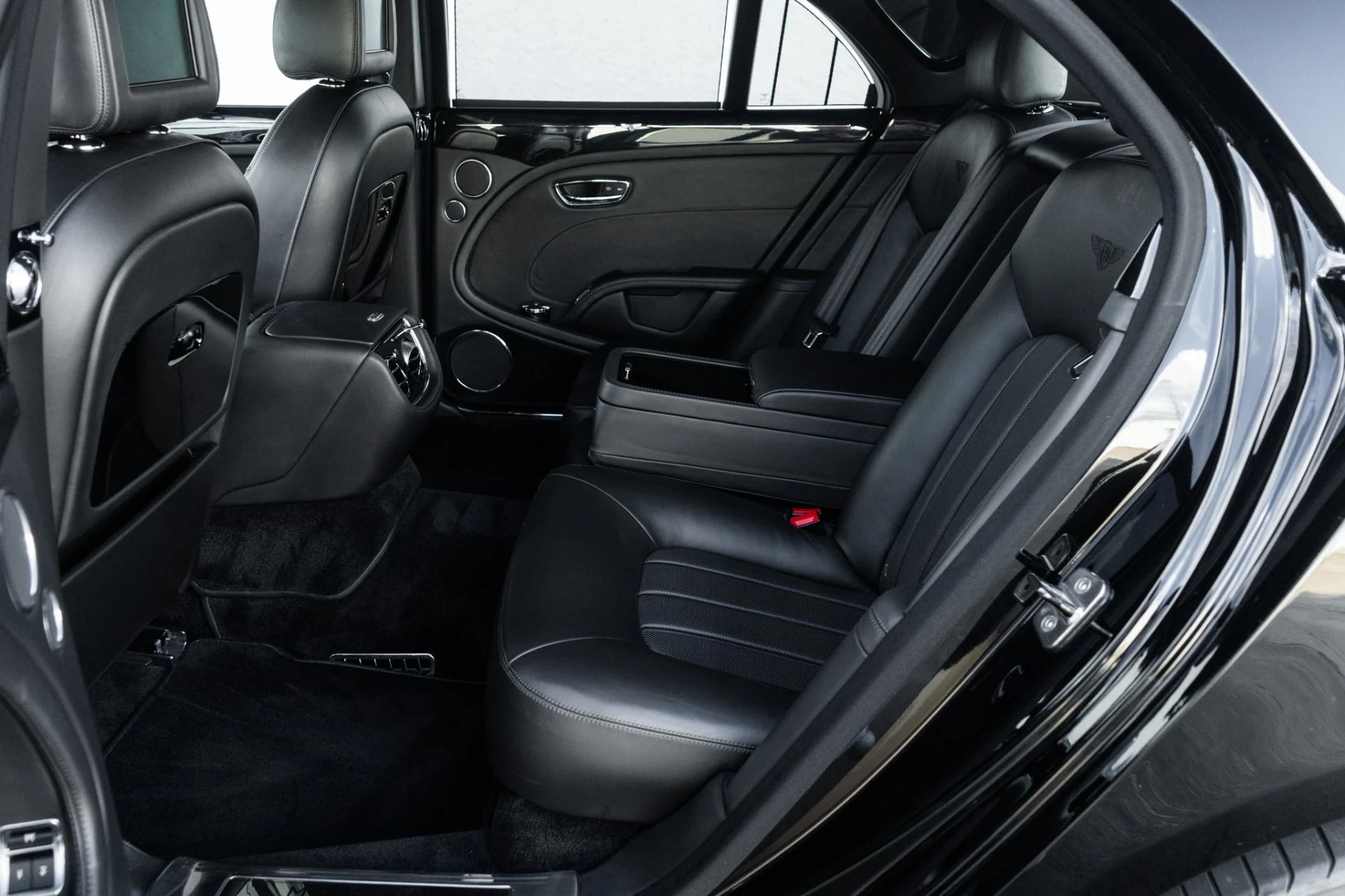 mph028_2735992092_Used_2015_Bentley_Mulsanne_1763677193_5d09a3ba46