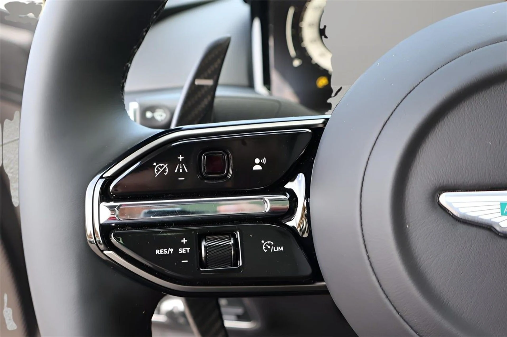 mph028_2737152604_29_f06a7cc848