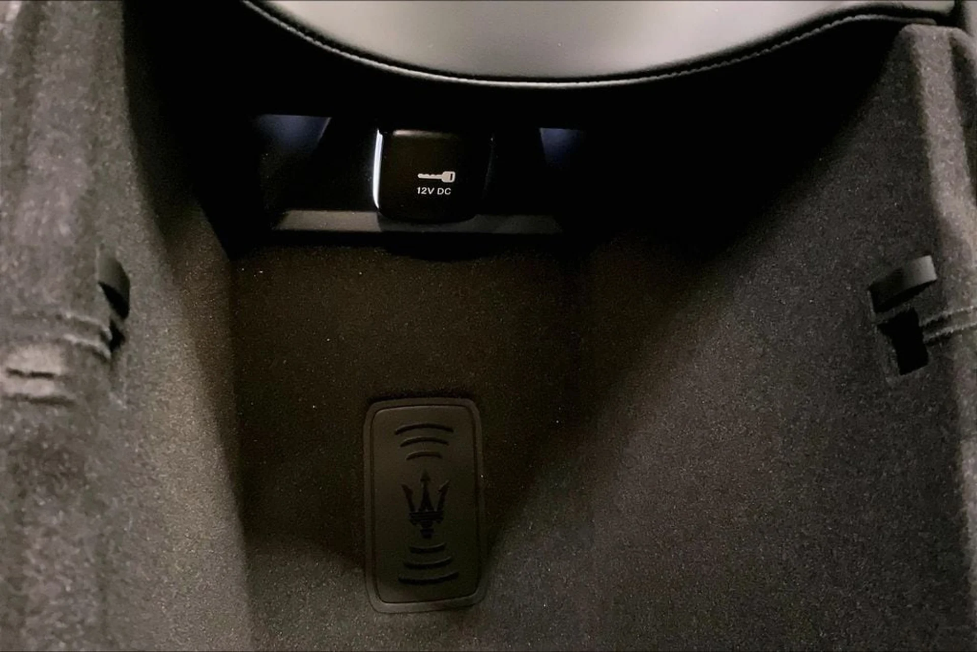 mph028_2751662183_0efda719a46df4efa1840bd2e8462226x_742645f5dd