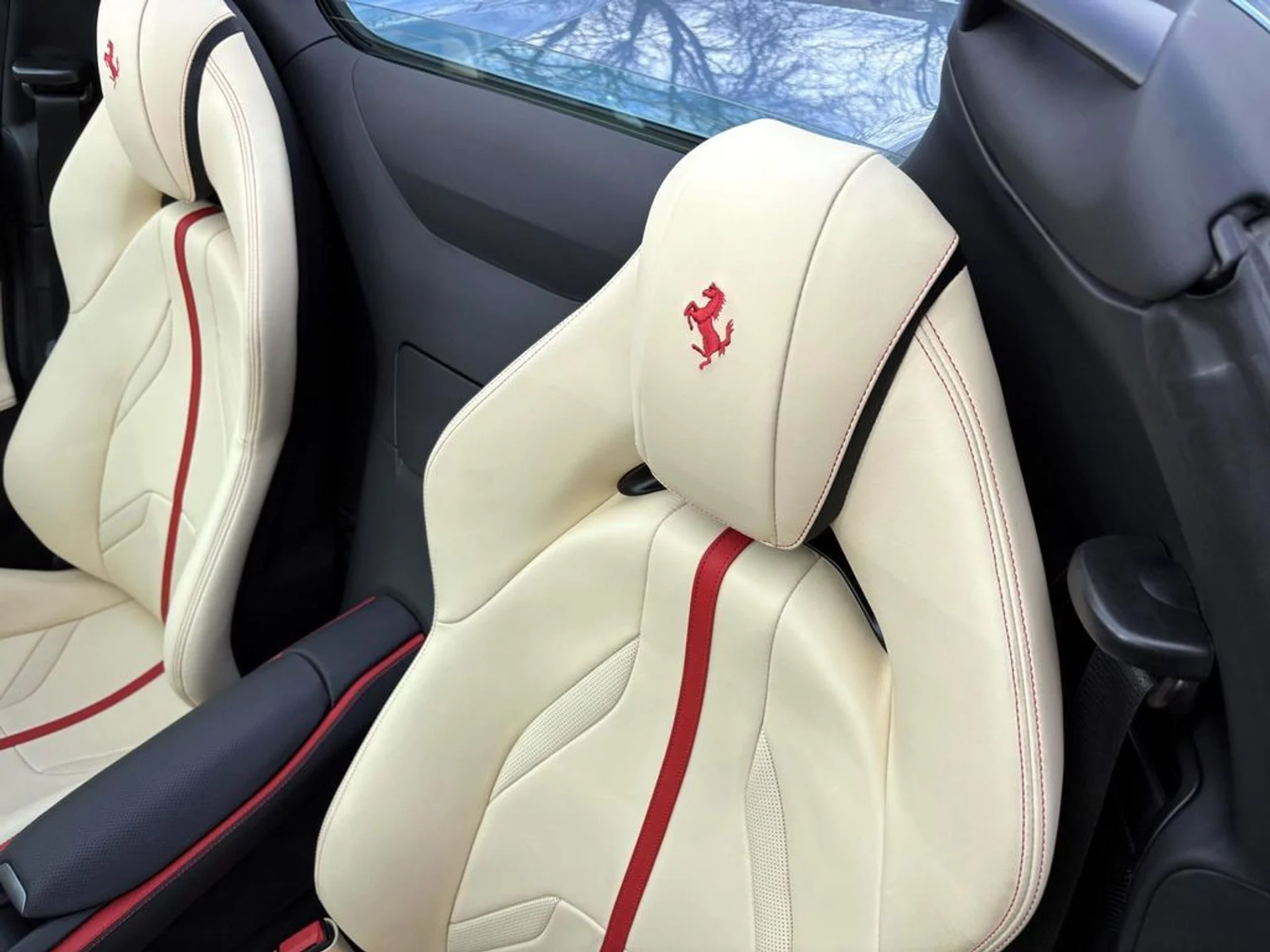 mph028_2760998568_257d772f0c5b449764985d276ba28e31x_c27c20d059