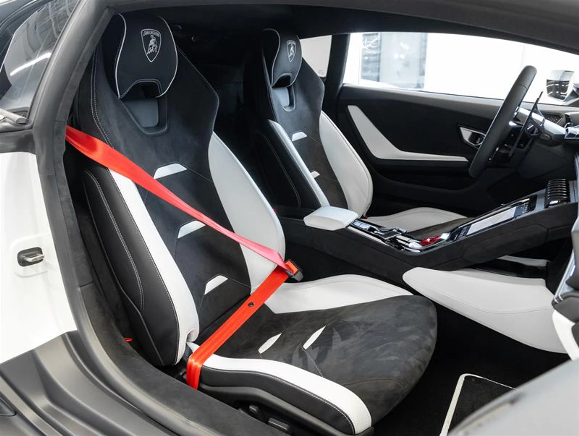 mph028_2762772865_11902165_1645434960_406d9daabd