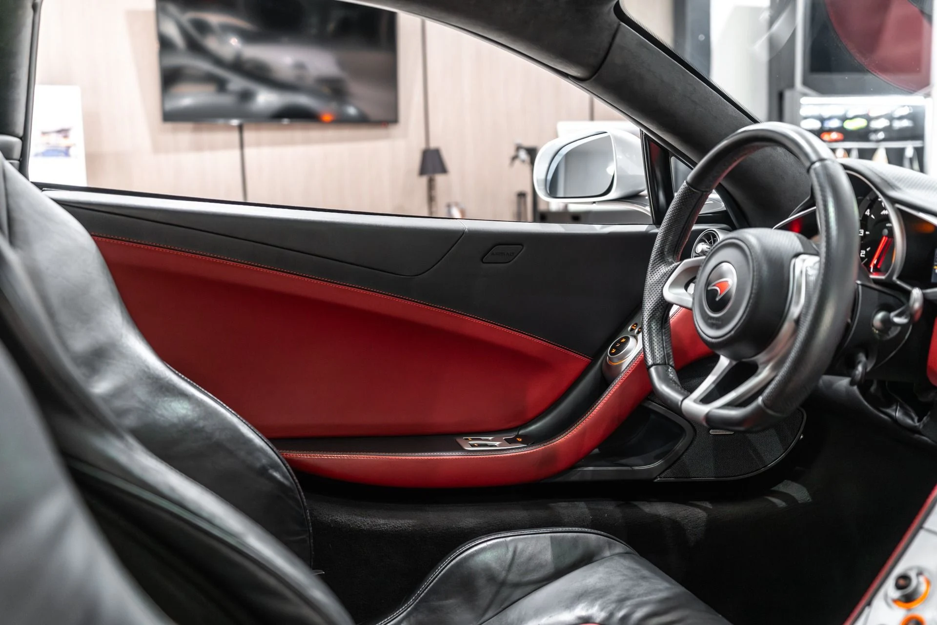 mph028_2763082171_Used_2012_Mc_Laren_MP_4_12_C_Coupe_RARE_Color_Combo_Carbon_Ceramic_Brakes_Original_MSRP_263_K_1738952652_2821e82c82
