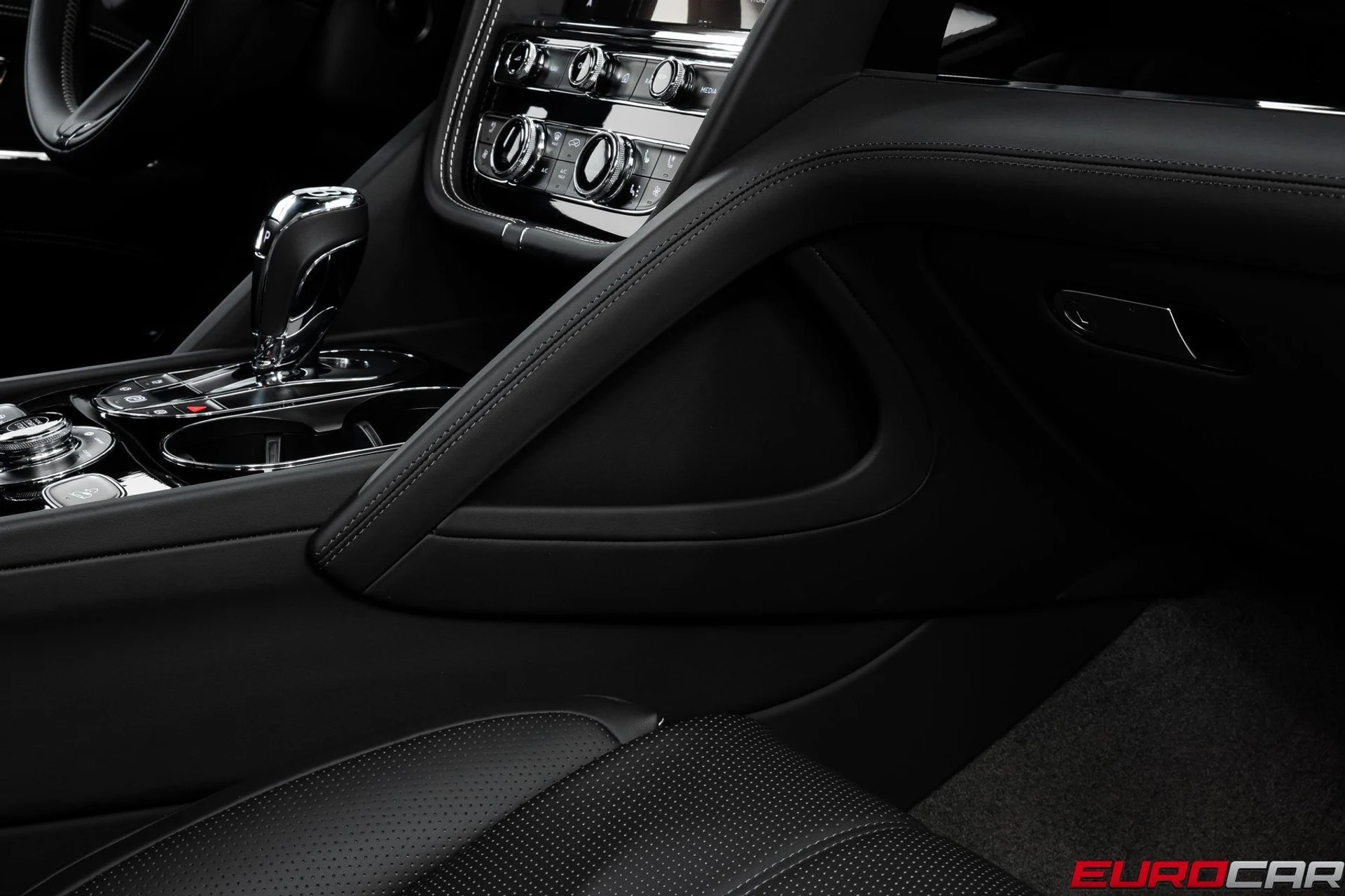 mph028_2763363385_image_29_8627f86f97