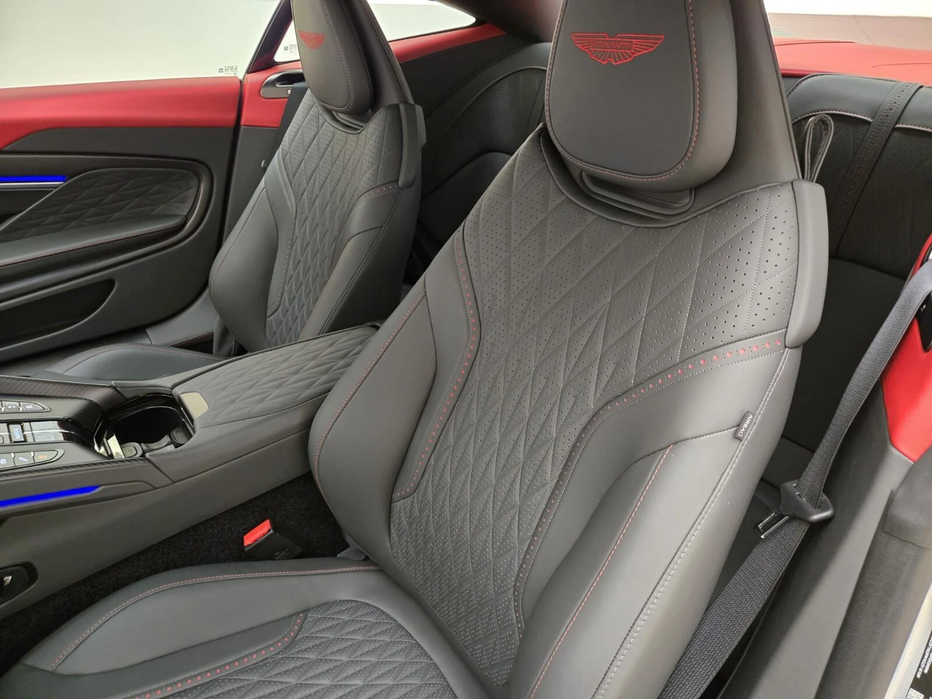 mph028_2772645831_New_2025_Aston_Martin_DB_12_1753161495_4cc5a17b1c