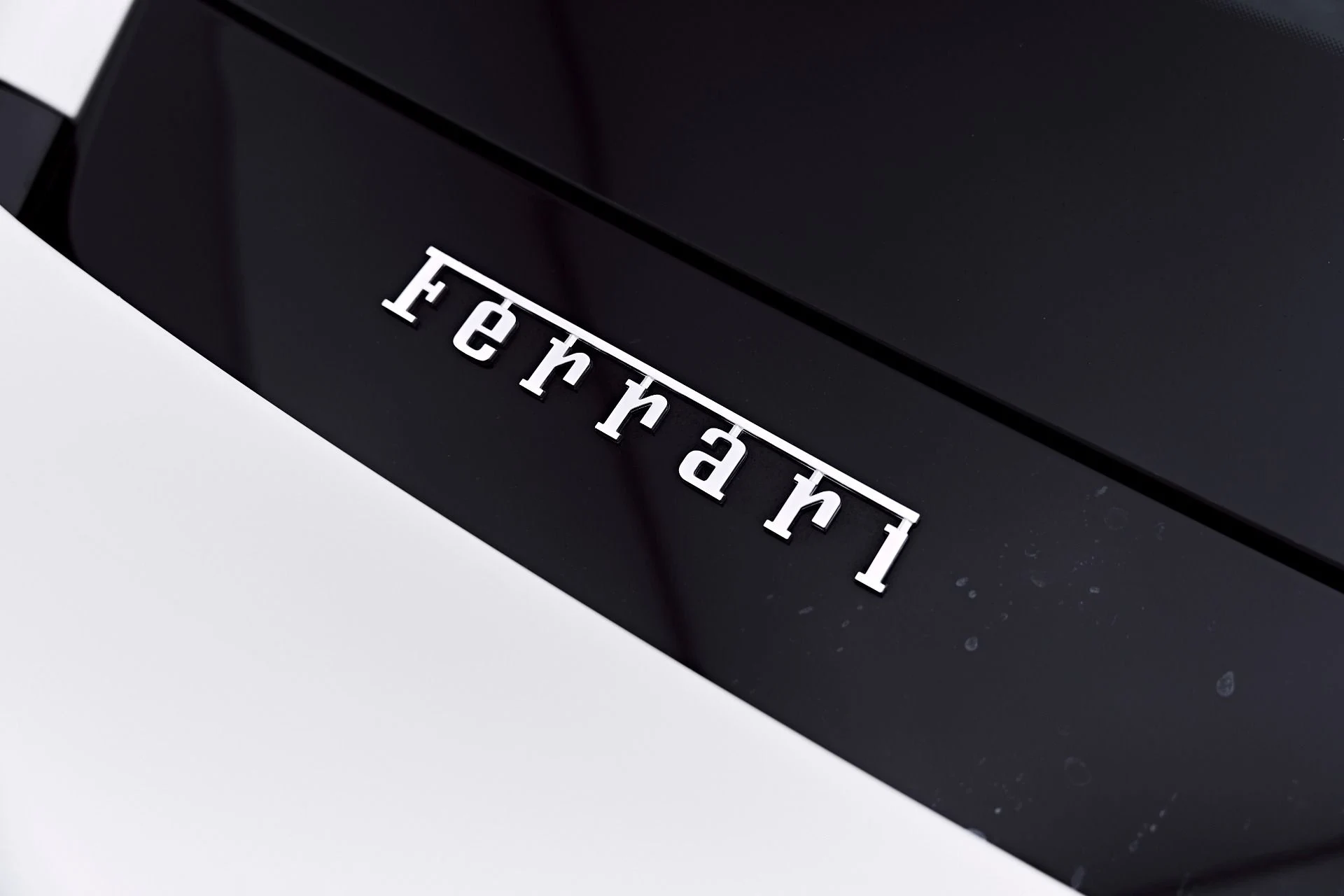 mph028_2777295719_Used_2018_Ferrari_488_GTB_Base_1782869704_9f7af31b7d