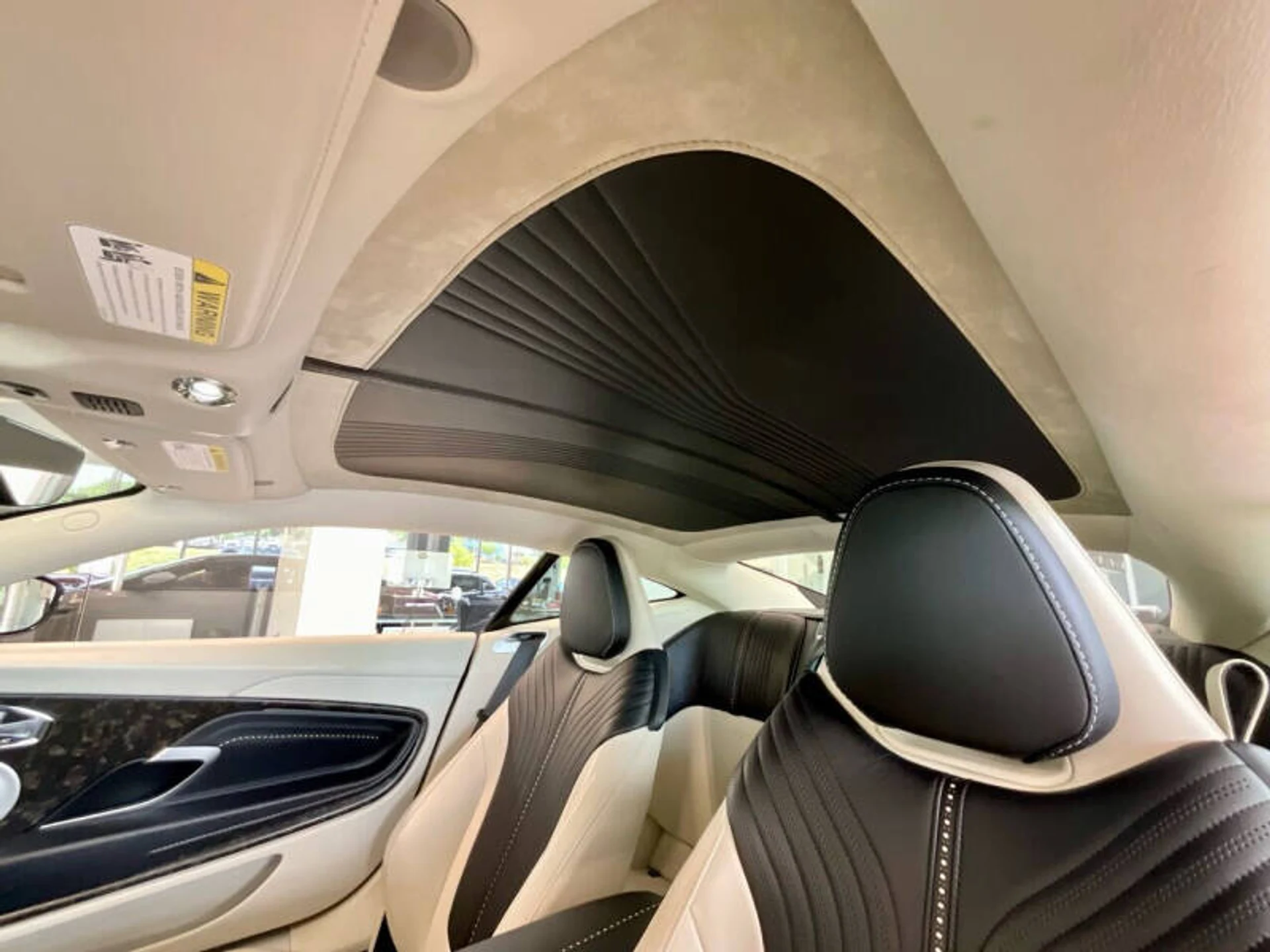 mph028_2779827178_2018_aston_martin_db11_v12_2dr_coupe_3af84b2b8c