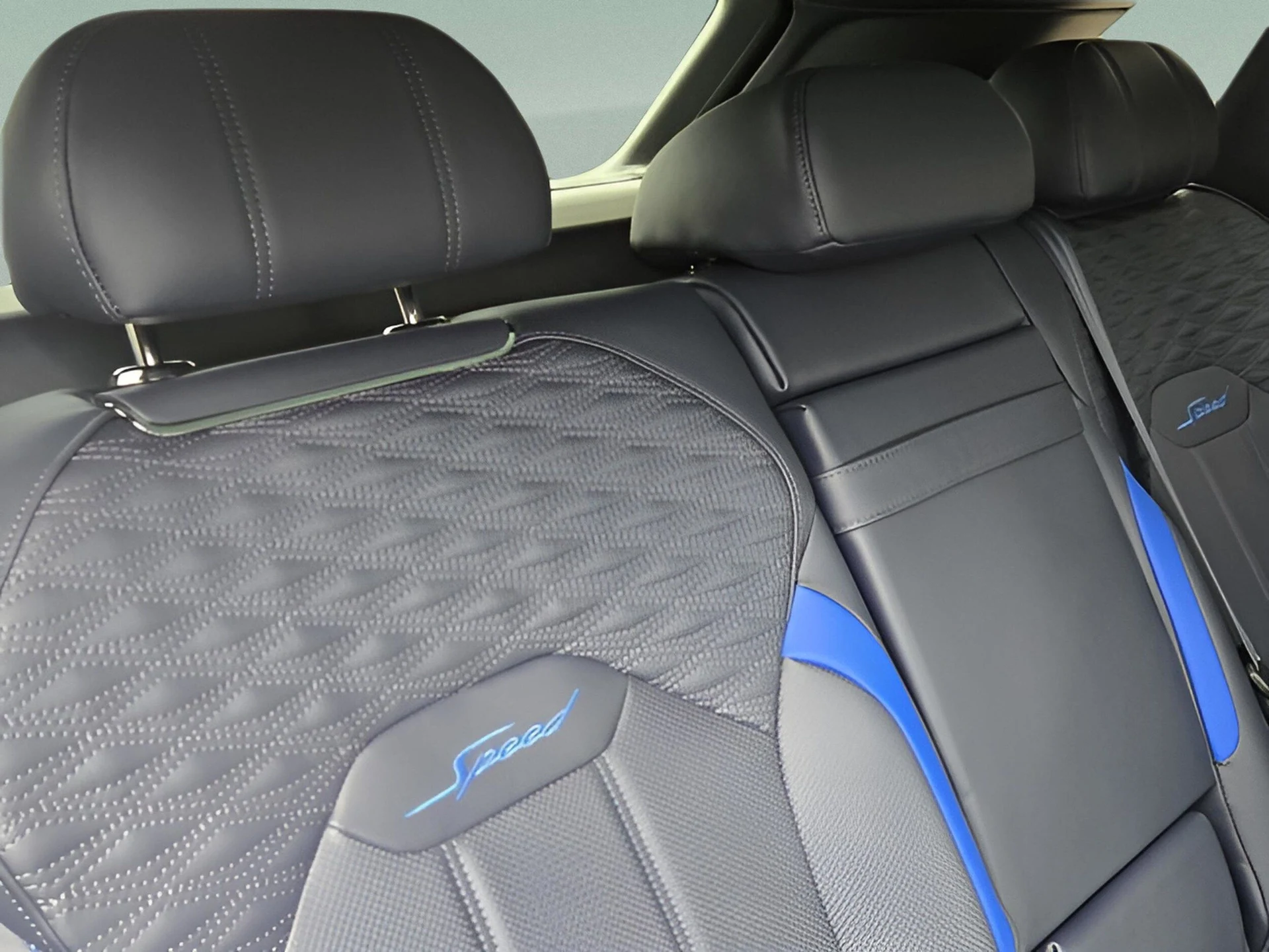 mph028_2786133400_5a61495aea01d58c29e9e841b1d9d219x_d08016c566