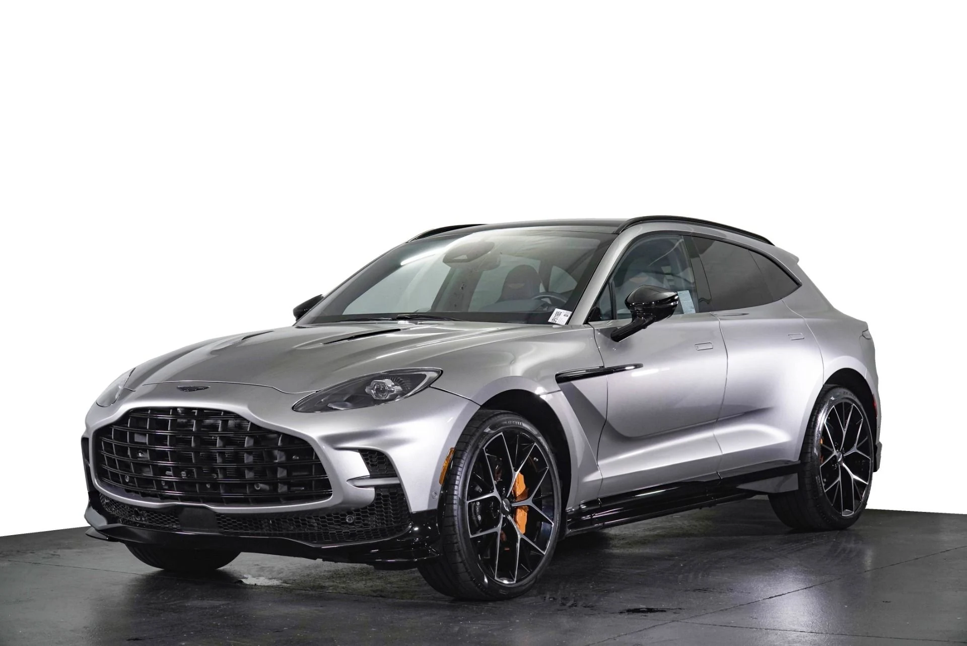 mph028_2787842907_Used_2025_Aston_Martin_DBX_707_1792739128_1c648490e8
