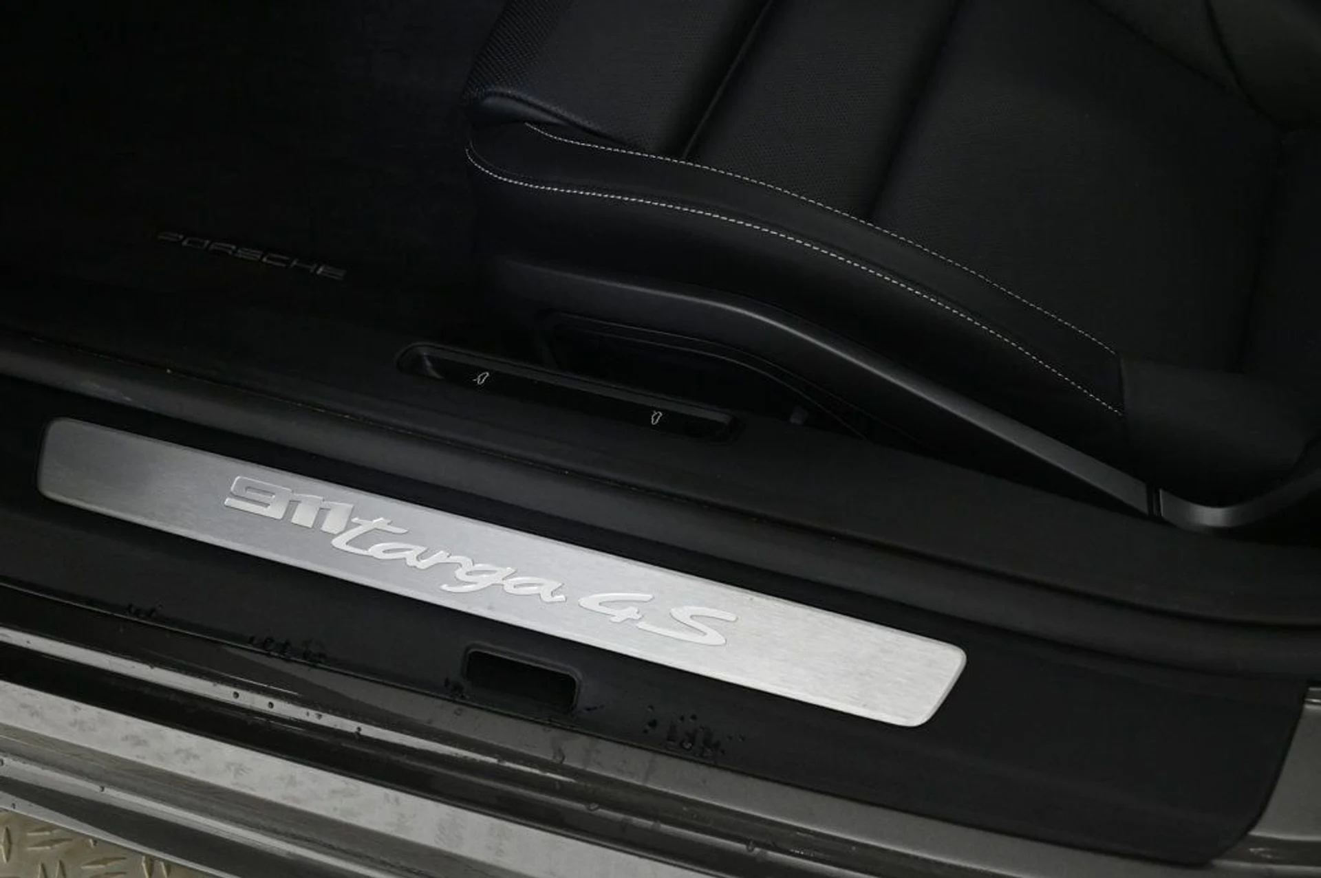 mph028_2789746781_46cfe4ca8a9f4928bdb0bb4a221ff2a8_5027fac360