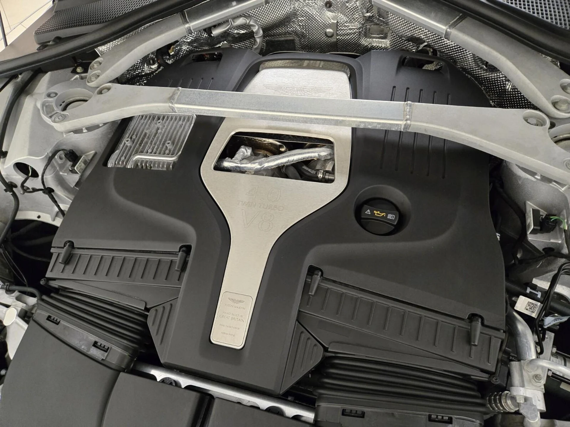 mph028_2792640736_Used_2023_Aston_Martin_DBX_707_1777354922_c15997abb5