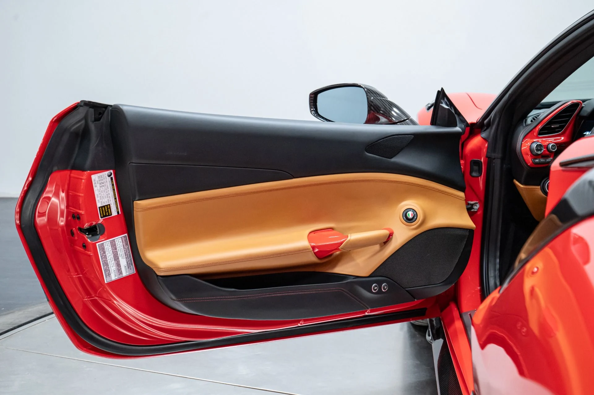 mph028_2797925096_Used_2016_Ferrari_488_GTB_1747692594_88bcd30dc3