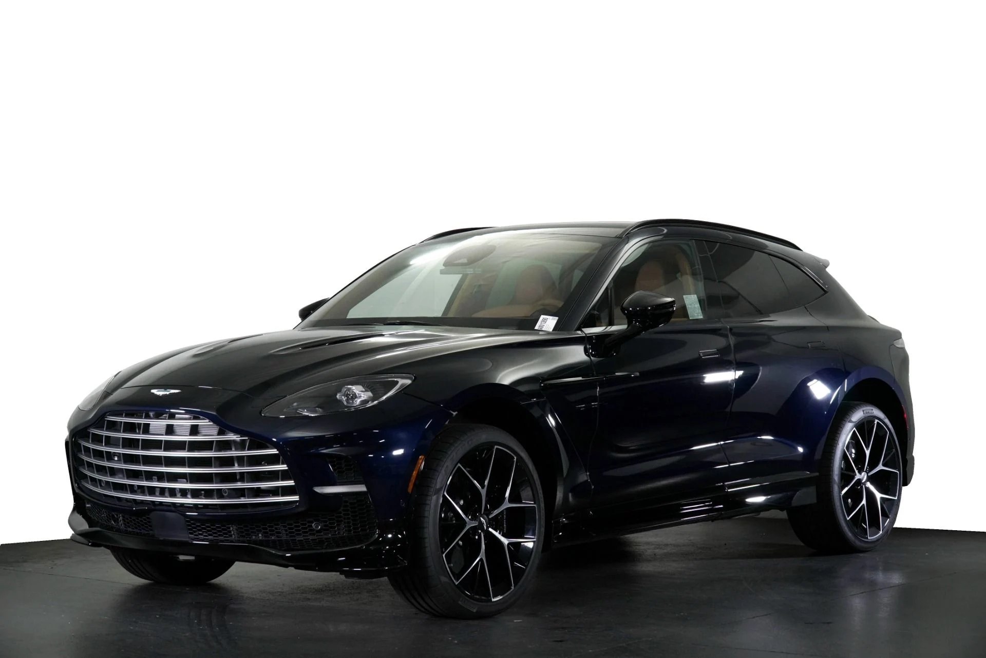 mph028_2798987569_New_2026_Aston_Martin_DBX_707_1769300415_fa506fb947